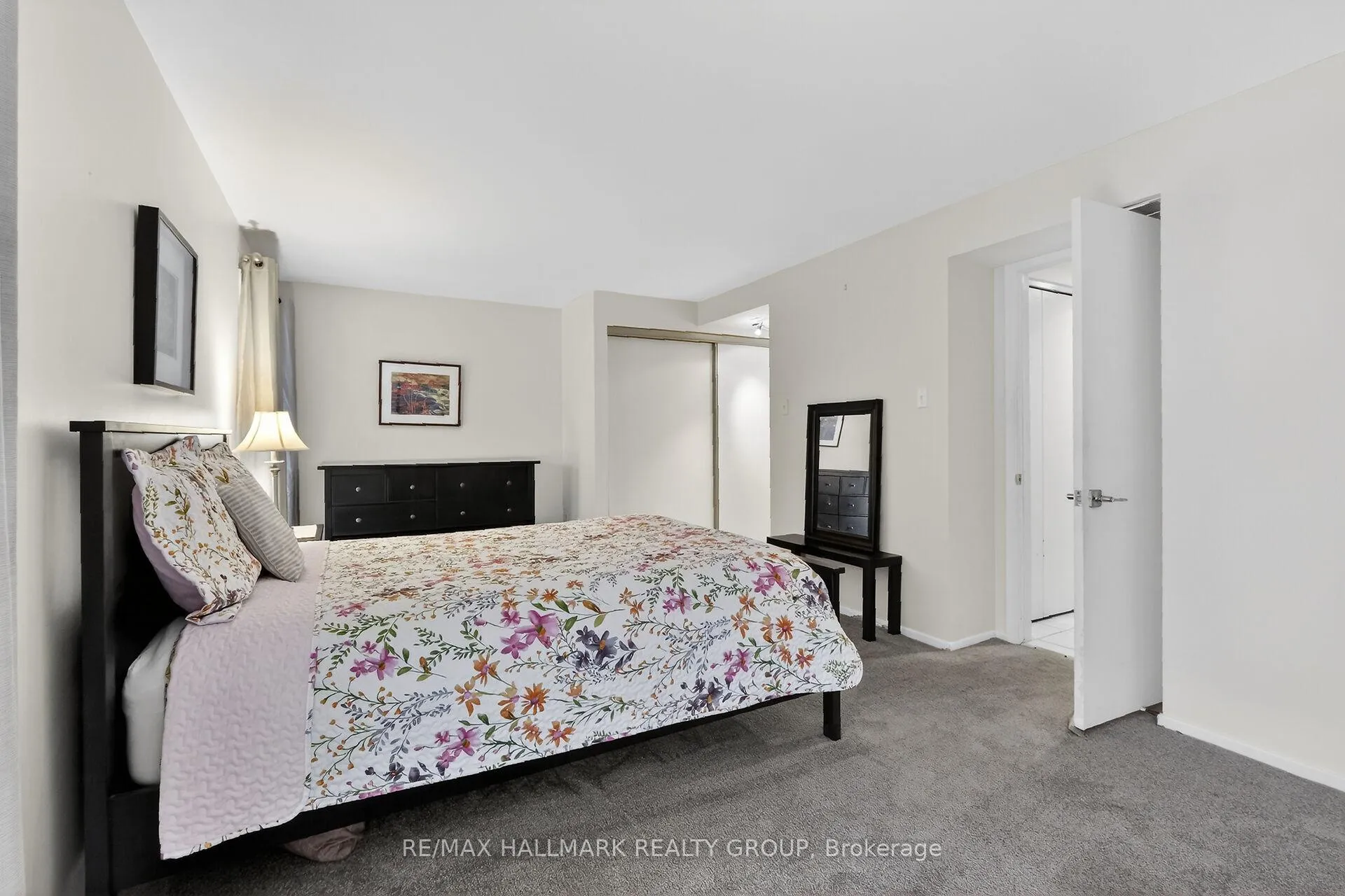 Photo 26 of Unit 13, 1111 Ambleside Drive, Ottawa, Woodroffe — HOMEH