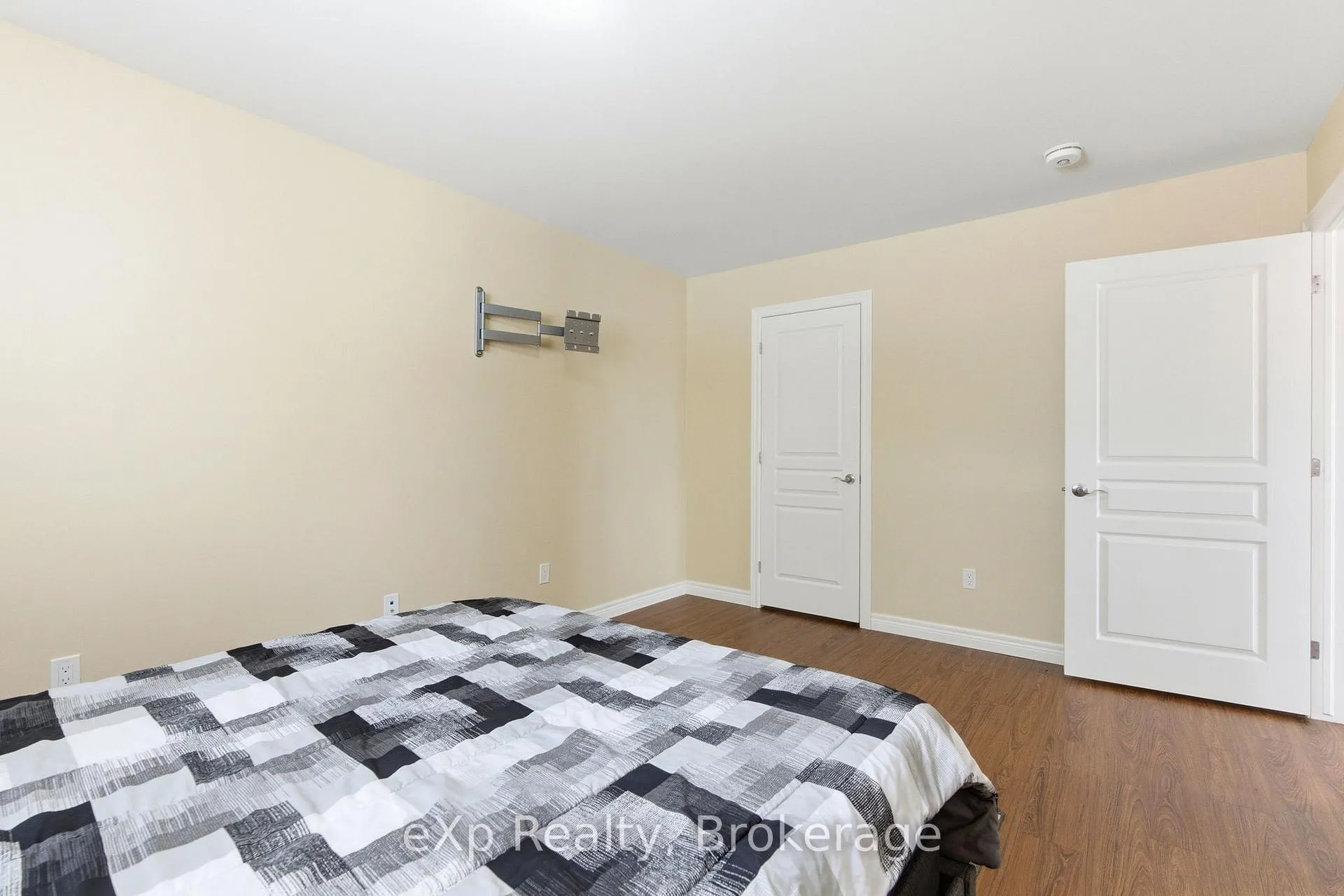 Photo 15 of 12A Clayton Street, West Perth, Mitchell — HOMEH
