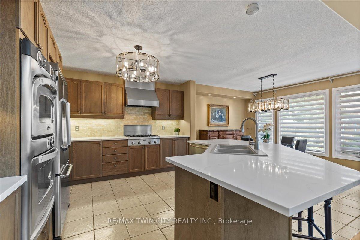 Photo 9 of 118 Banffshire Street, Kitchener, Huron Park — HOMEH