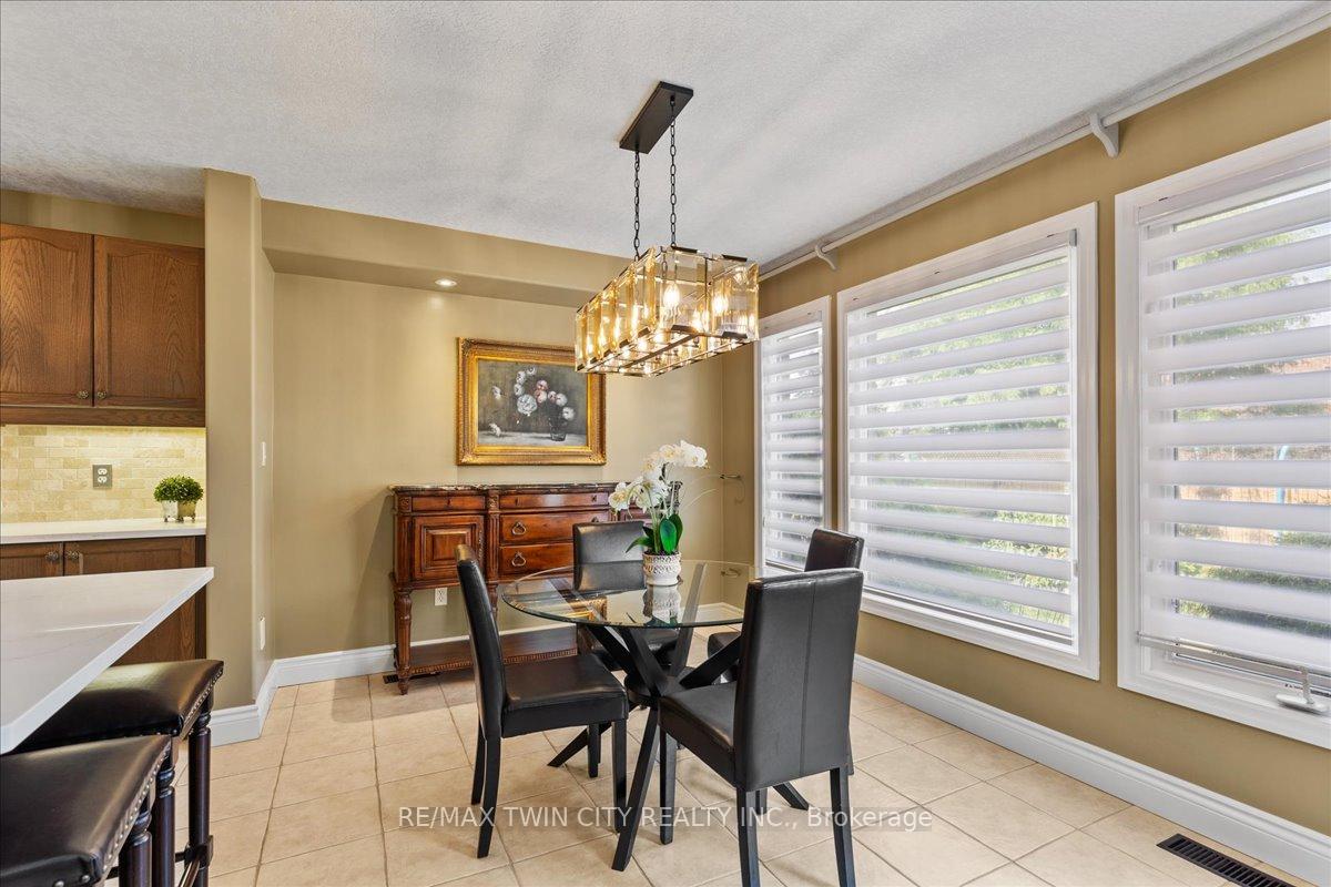 Photo 11 of 118 Banffshire Street, Kitchener, Huron Park — HOMEH