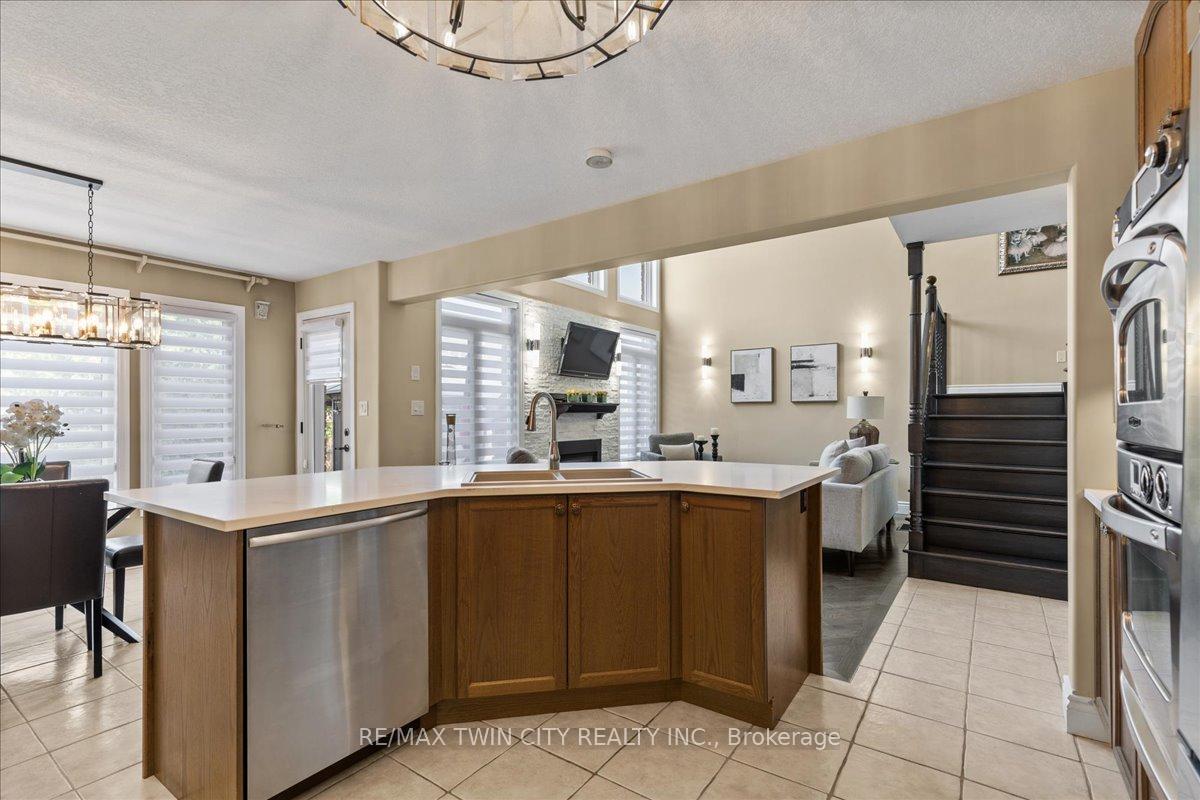 Photo 15 of 118 Banffshire Street, Kitchener, Huron Park — HOMEH