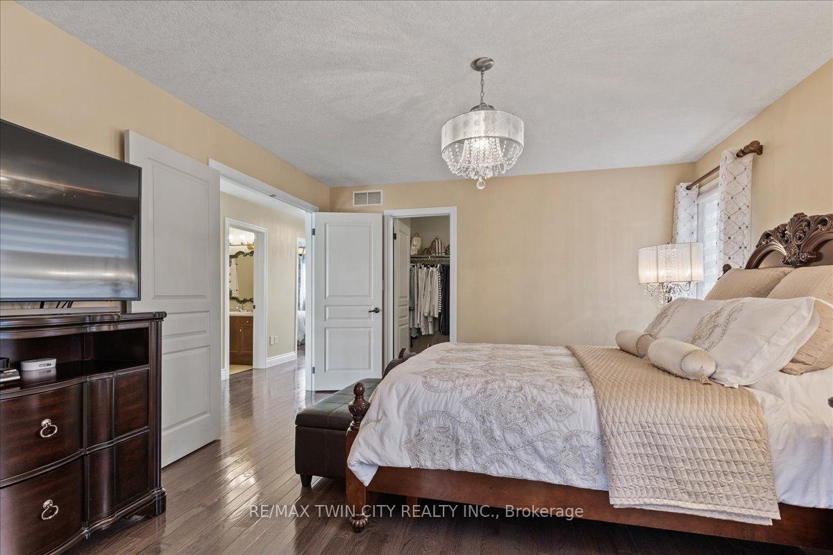 Photo 23 of 118 Banffshire Street, Kitchener, Huron Park — HOMEH