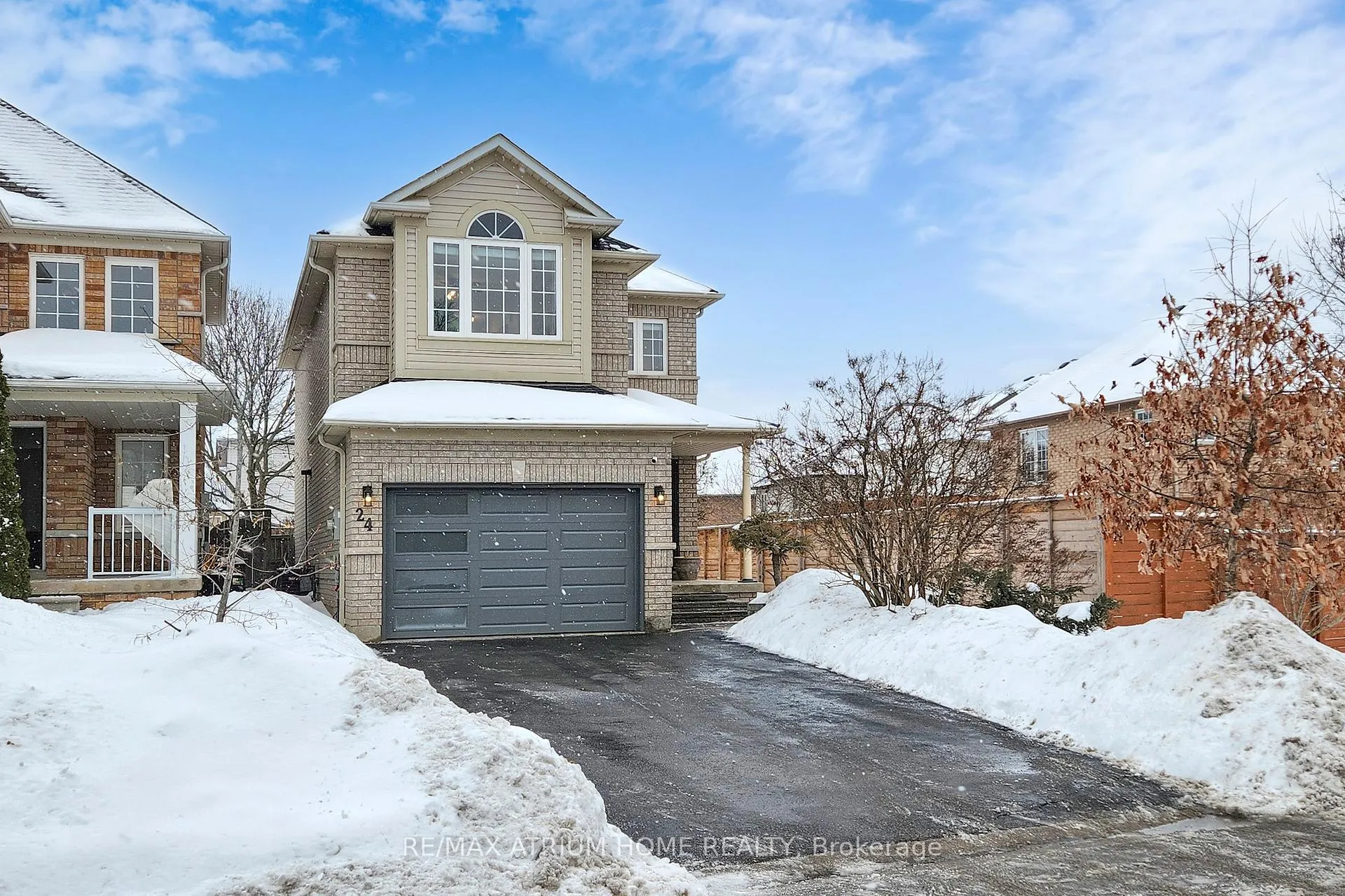 Photo 1 of 24 Castle Green Drive, Whitby, Rolling Acres — HOMEH