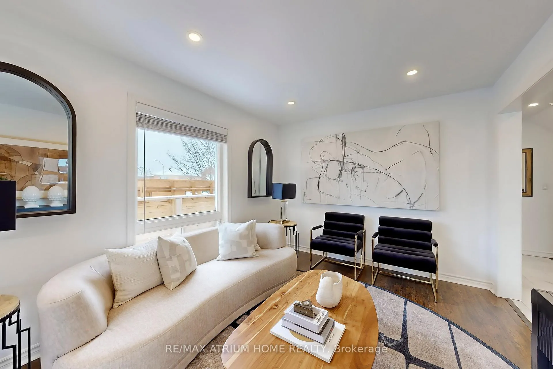 Photo 3 of 24 Castle Green Drive, Whitby, Rolling Acres — HOMEH