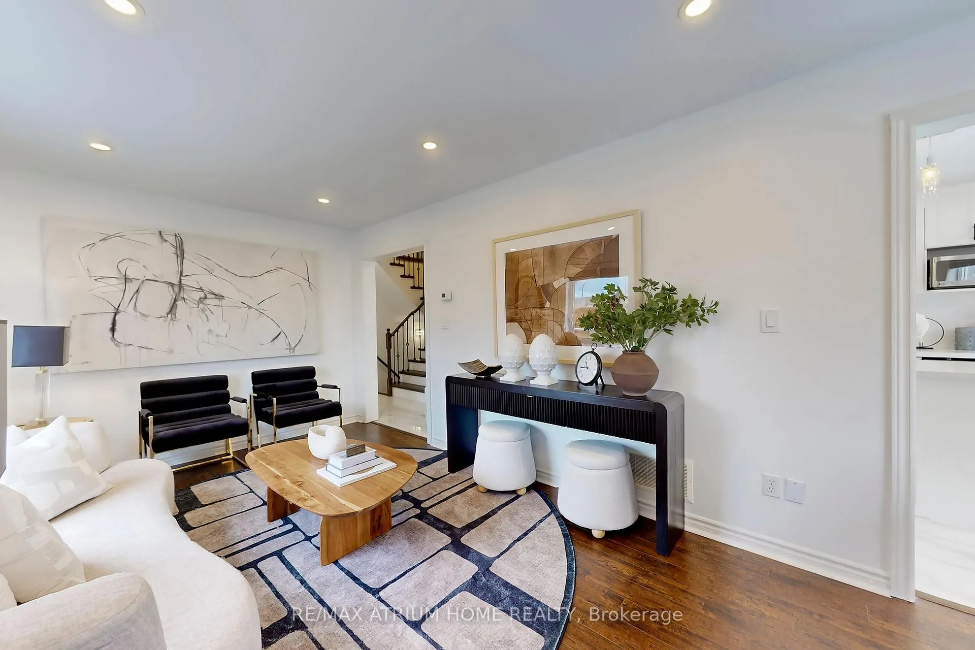Photo 5 of 24 Castle Green Drive, Whitby, Rolling Acres — HOMEH