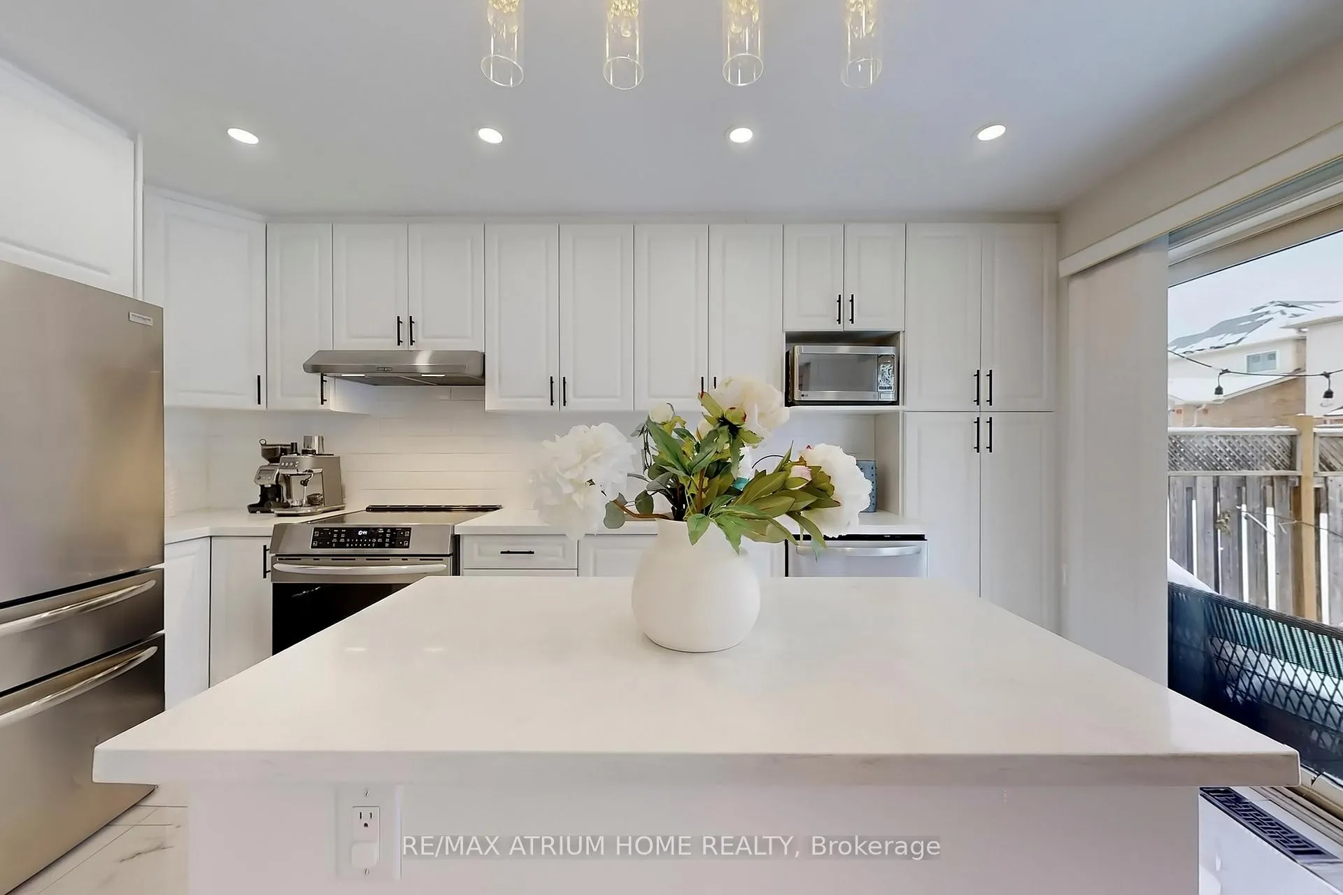 Photo 9 of 24 Castle Green Drive, Whitby, Rolling Acres — HOMEH