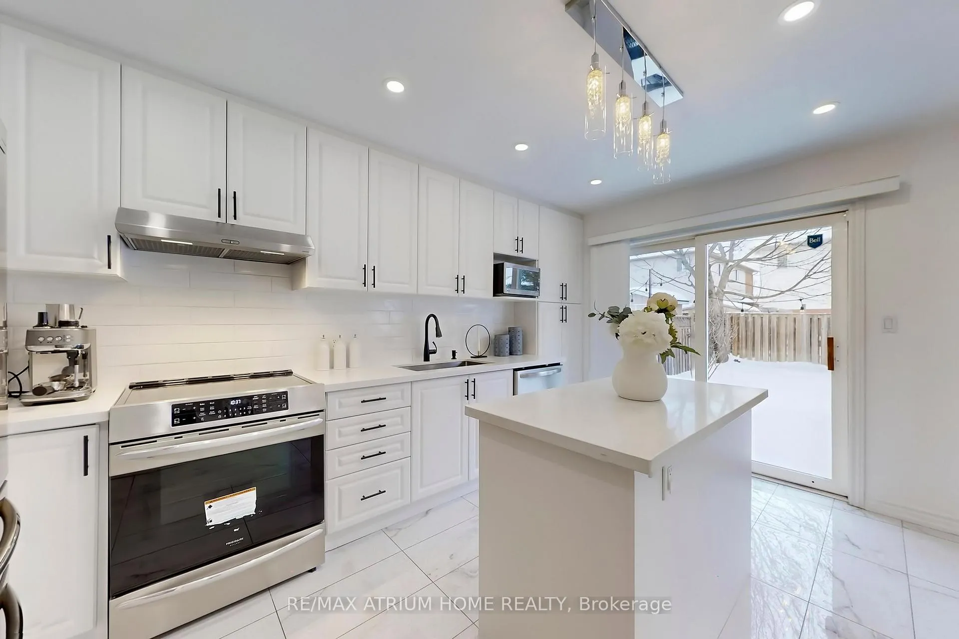 Photo 10 of 24 Castle Green Drive, Whitby, Rolling Acres — HOMEH