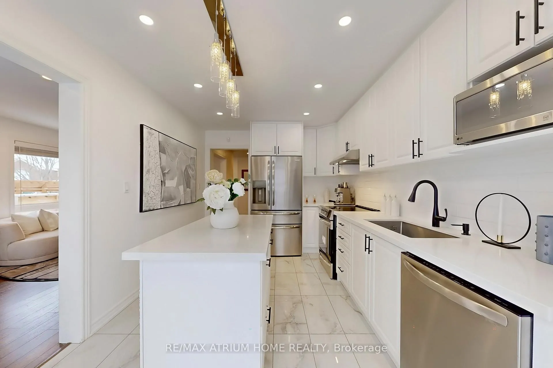 Photo 13 of 24 Castle Green Drive, Whitby, Rolling Acres — HOMEH