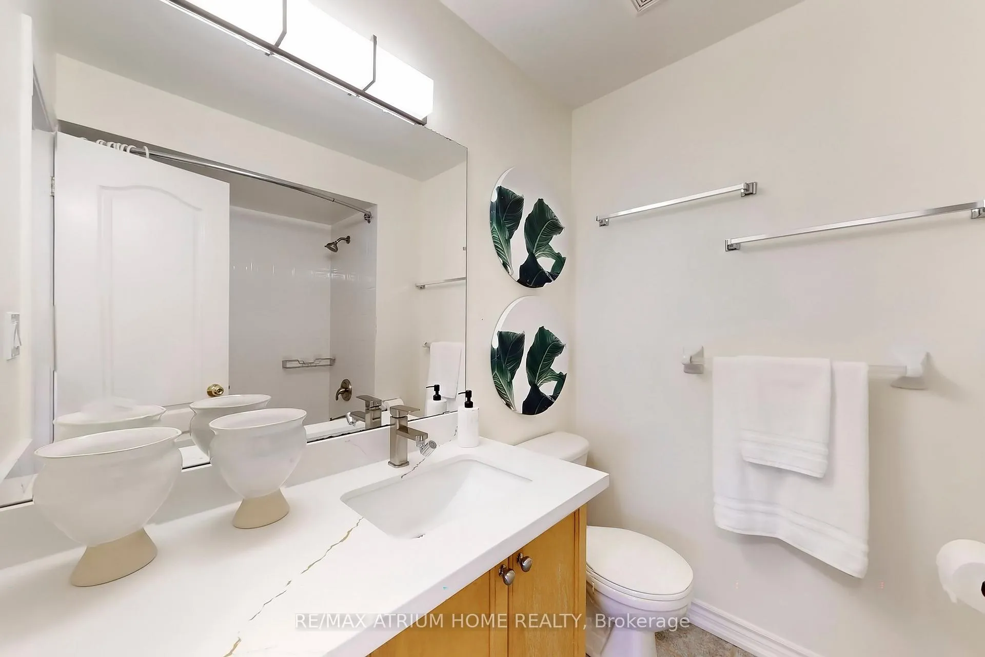 Photo 41 of 24 Castle Green Drive, Whitby, Rolling Acres — HOMEH