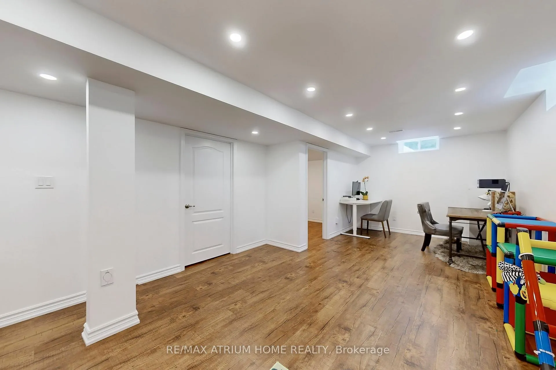 Photo 44 of 24 Castle Green Drive, Whitby, Rolling Acres — HOMEH