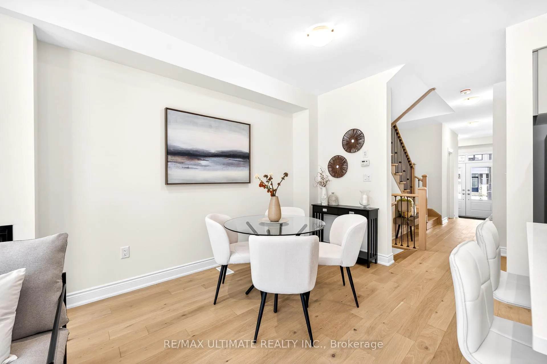 Photo 11 of 16 Singhampton Road, Vaughan, Kleinburg — HOMEH