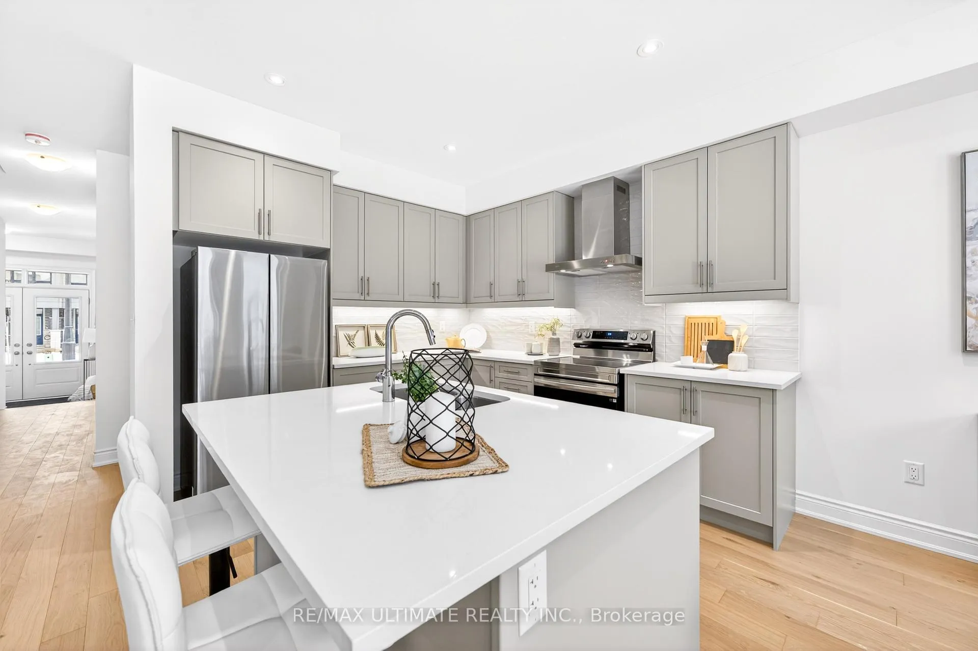 Photo 14 of 16 Singhampton Road, Vaughan, Kleinburg — HOMEH