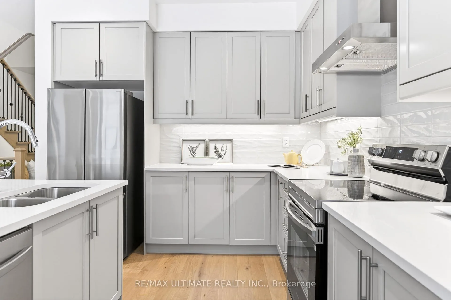 Photo 17 of 16 Singhampton Road, Vaughan, Kleinburg — HOMEH