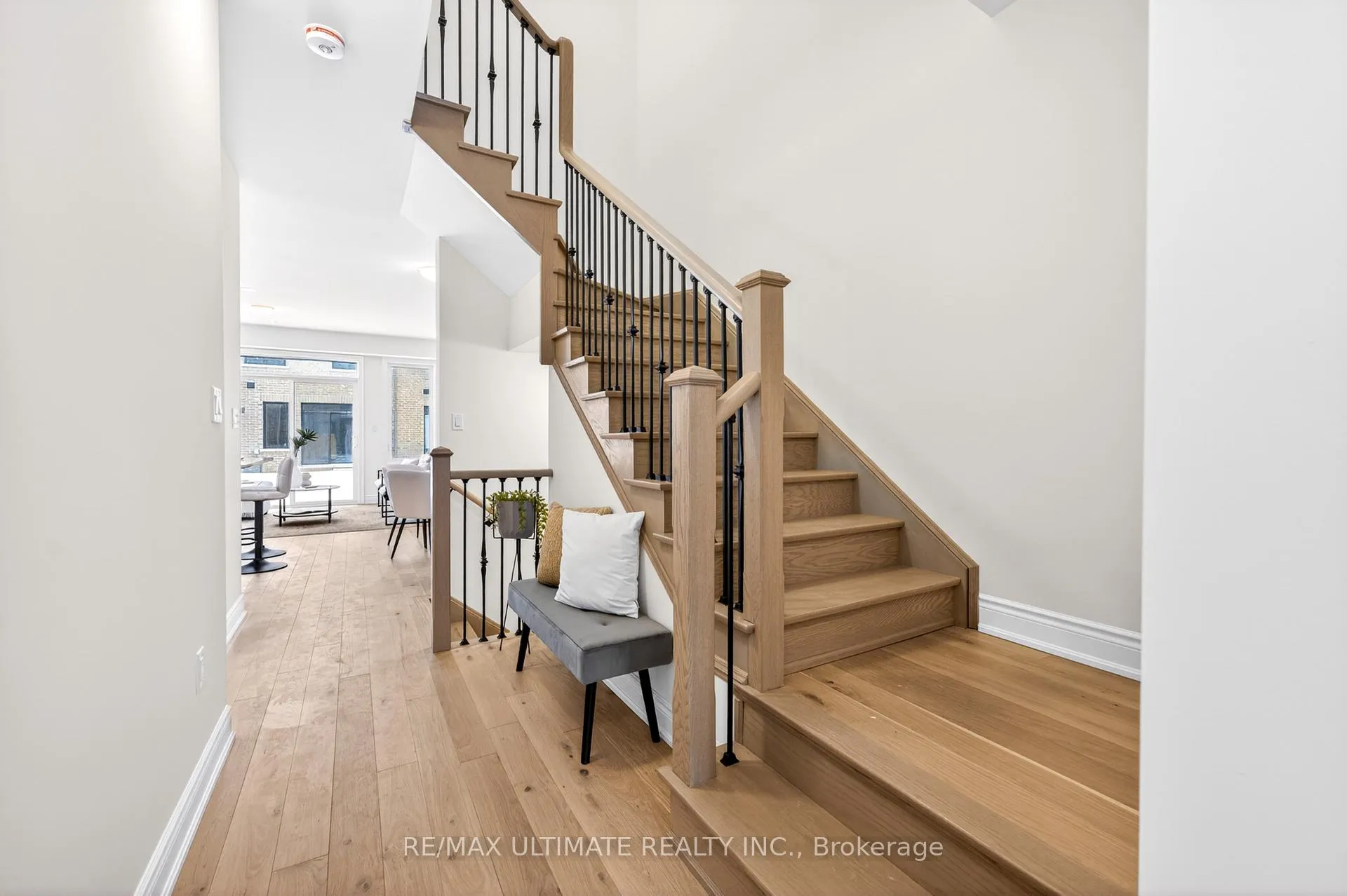 Photo 18 of 16 Singhampton Road, Vaughan, Kleinburg — HOMEH