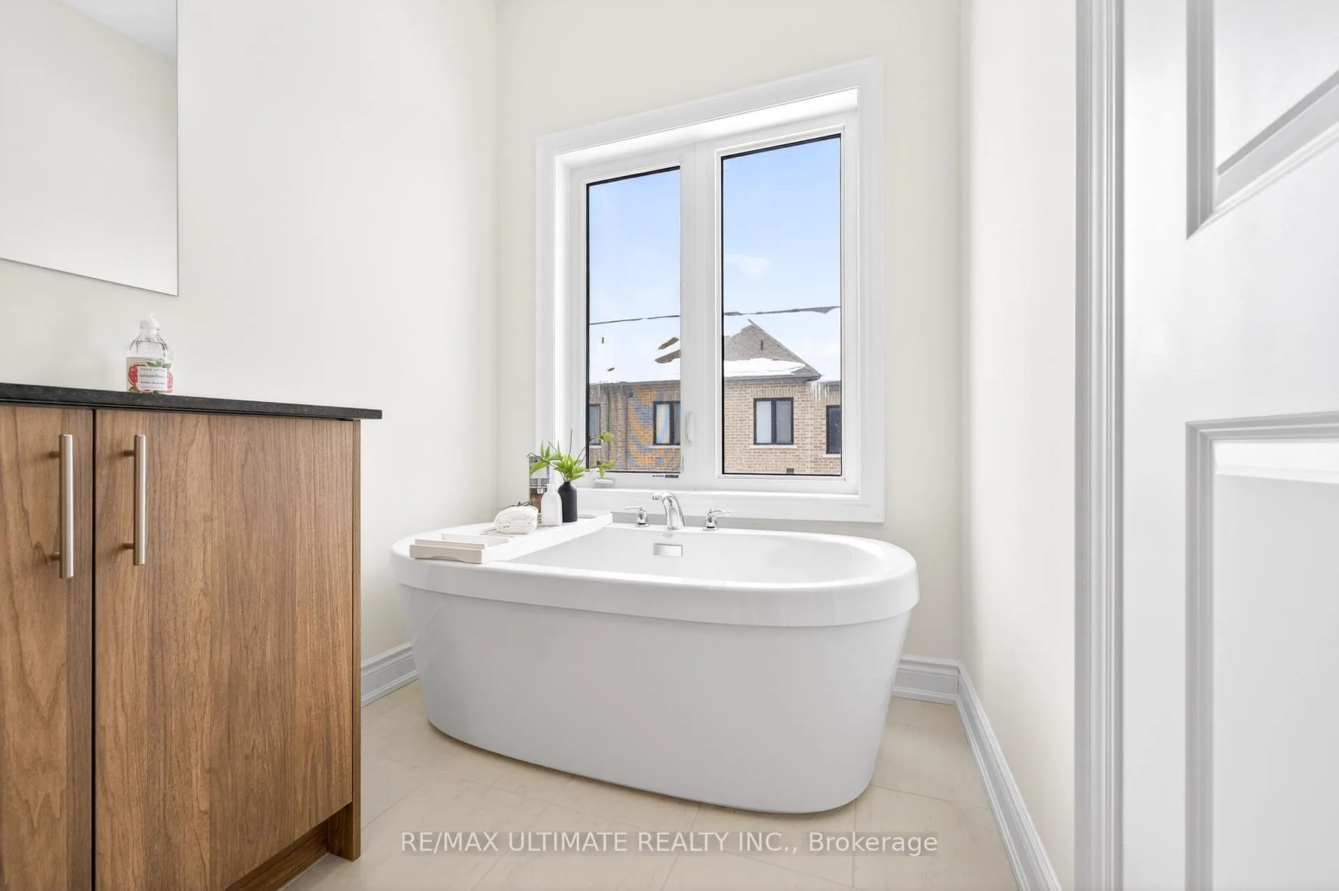 Photo 31 of 16 Singhampton Road, Vaughan, Kleinburg — HOMEH