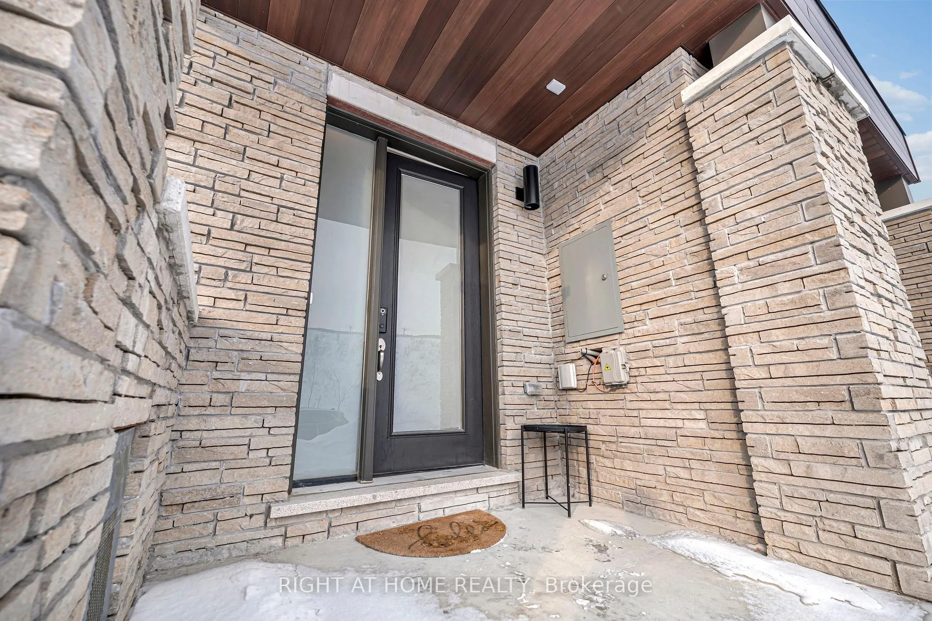 Photo 2 of 132 Ogston Crescent, Whitby, Rural Whitby — HOMEH