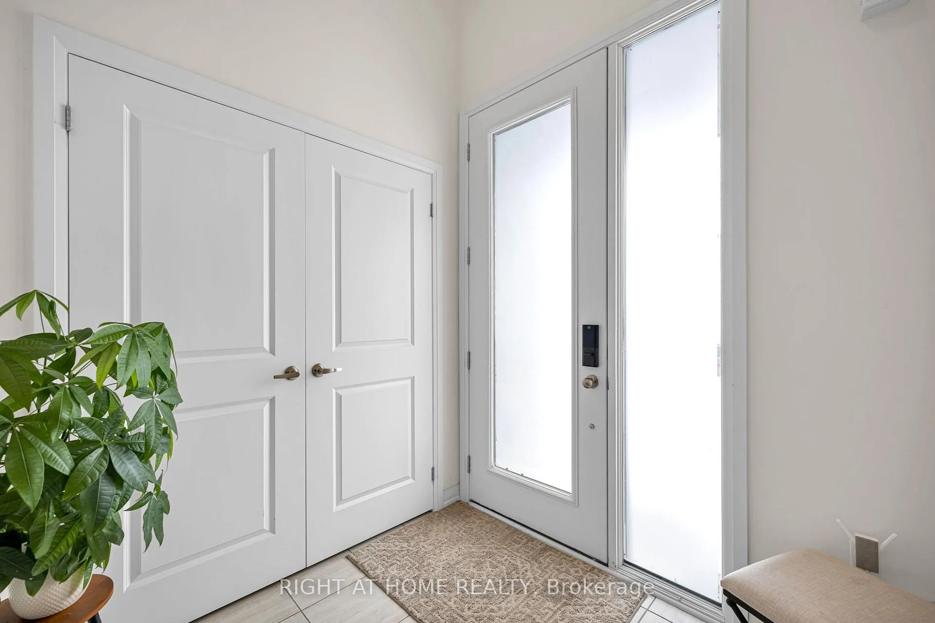 Photo 4 of 132 Ogston Crescent, Whitby, Rural Whitby — HOMEH