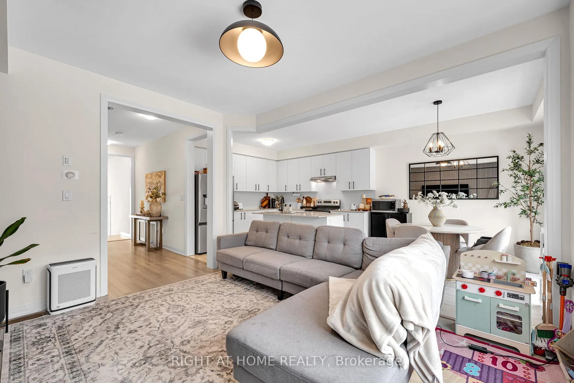 Photo 10 of 132 Ogston Crescent, Whitby, Rural Whitby — HOMEH