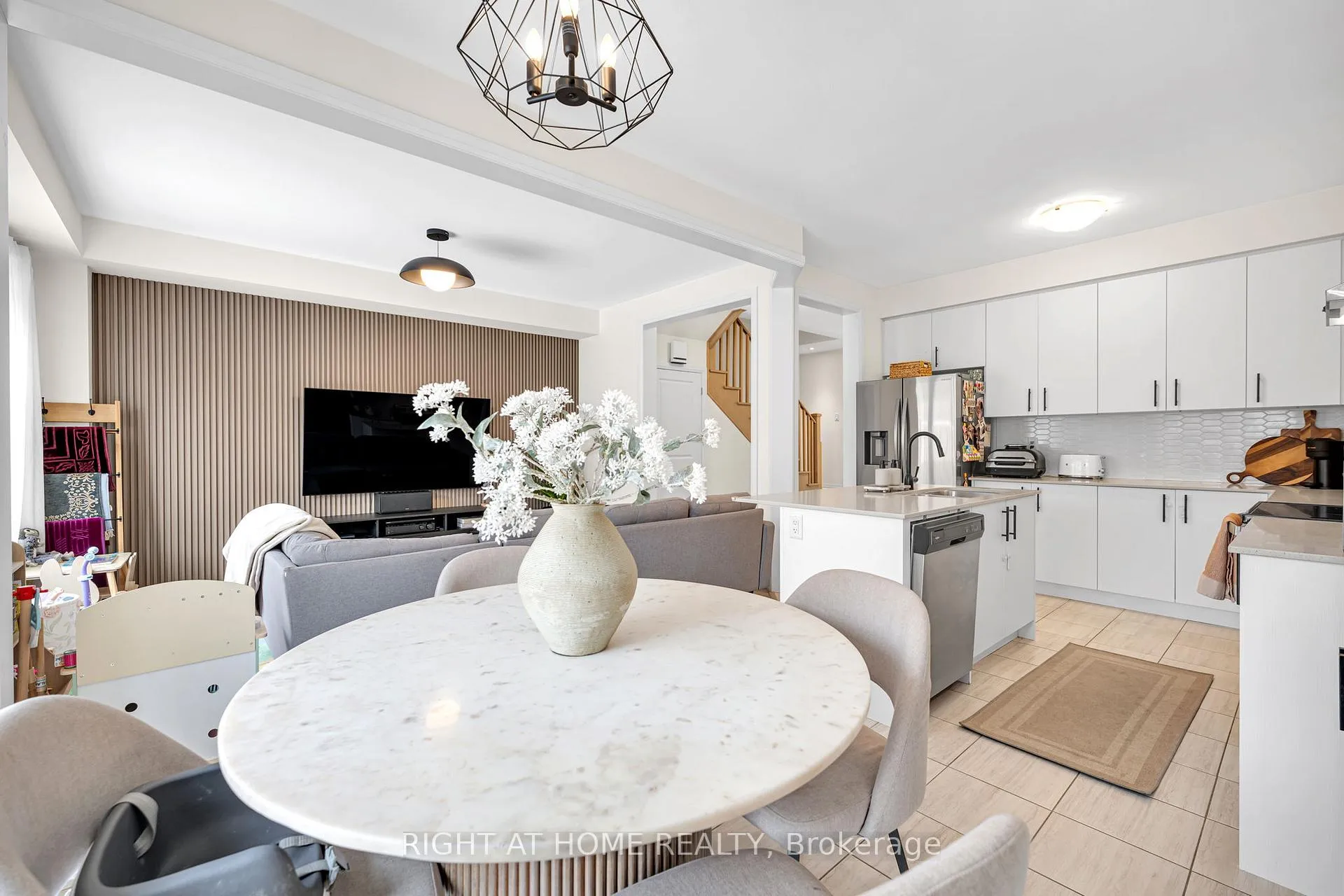 Photo 16 of 132 Ogston Crescent, Whitby, Rural Whitby — HOMEH