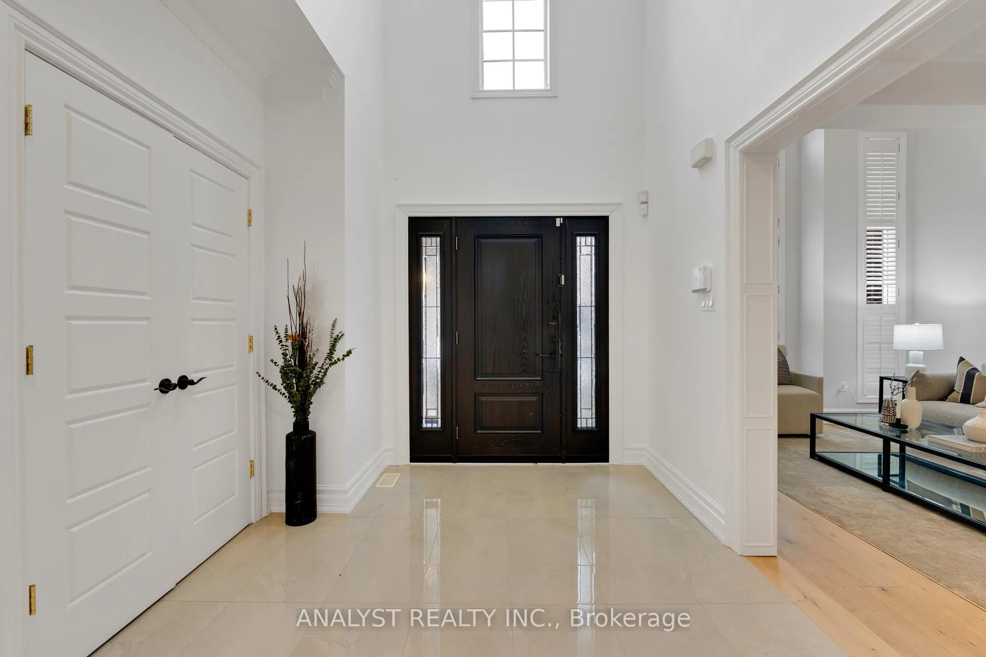 Photo 4 of 43 Carstad Crescent, Vaughan, Islington Woods — HOMEH
