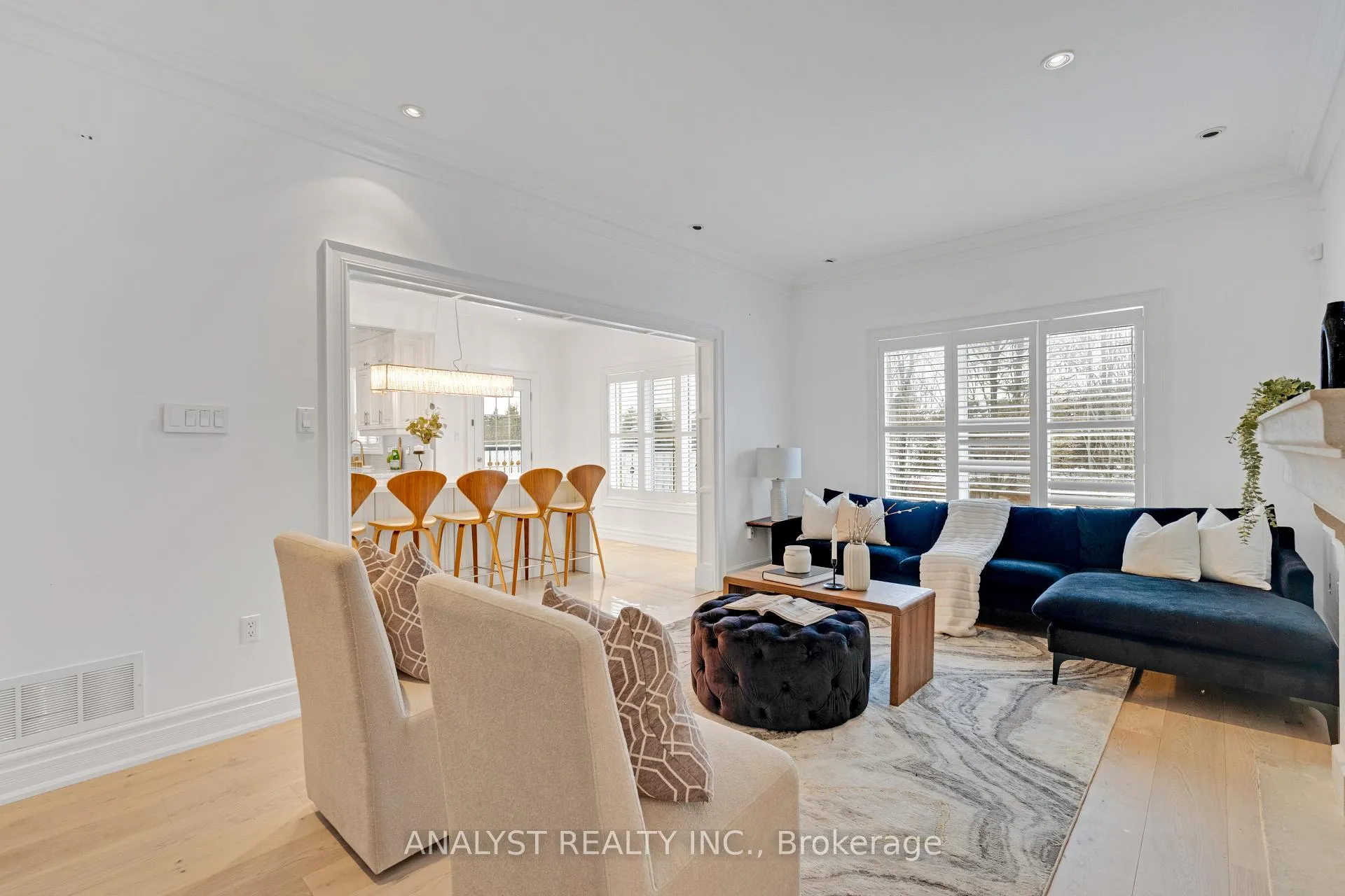 Photo 9 of 43 Carstad Crescent, Vaughan, Islington Woods — HOMEH