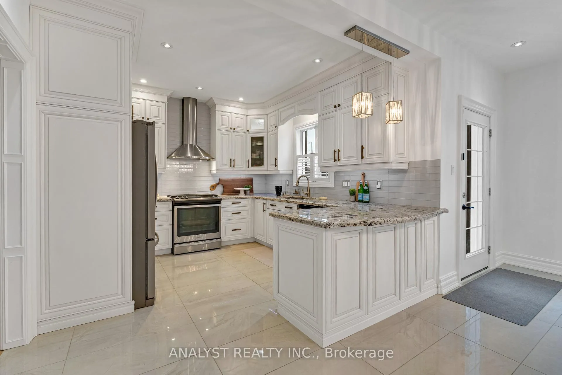 Photo 11 of 43 Carstad Crescent, Vaughan, Islington Woods — HOMEH