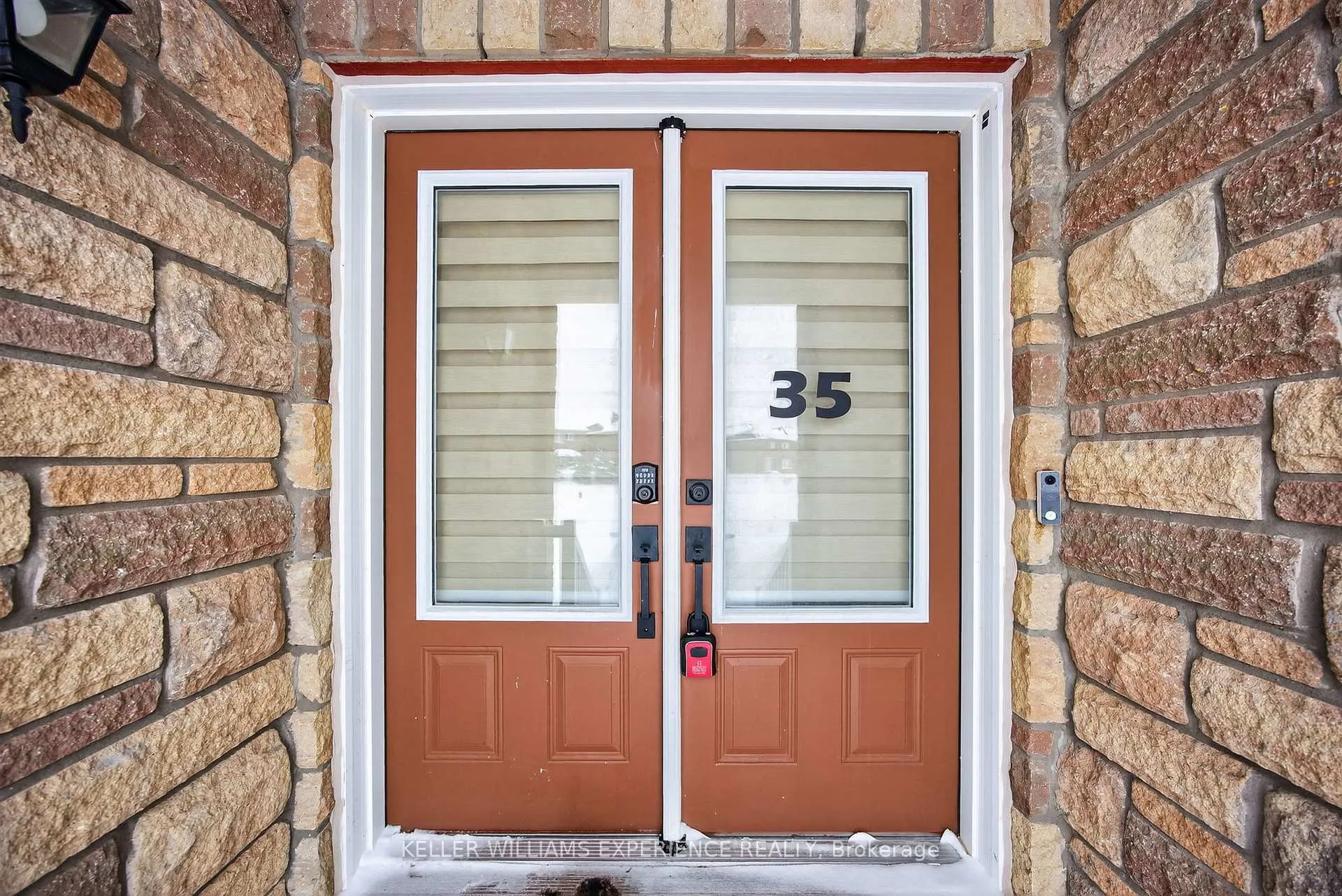 Photo 5 of 35 Muirfield Drive, Barrie, Holly — HOMEH