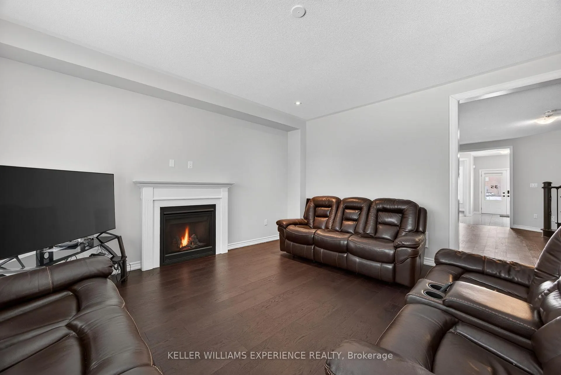 Photo 12 of 35 Muirfield Drive, Barrie, Holly — HOMEH
