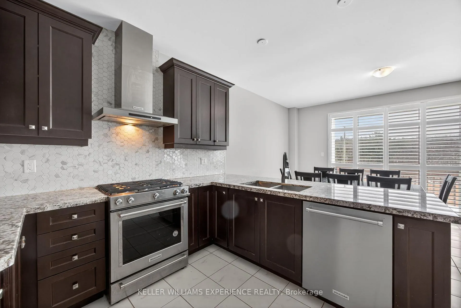 Photo 19 of 35 Muirfield Drive, Barrie, Holly — HOMEH