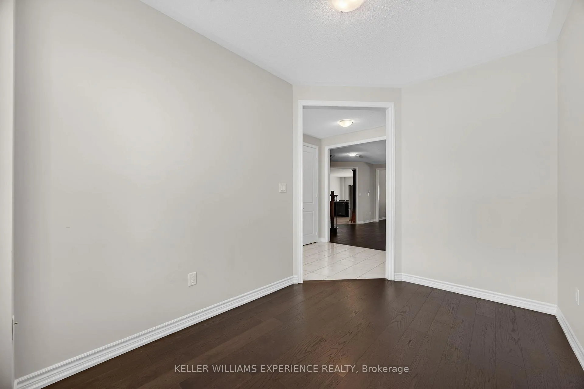 Photo 23 of 35 Muirfield Drive, Barrie, Holly — HOMEH
