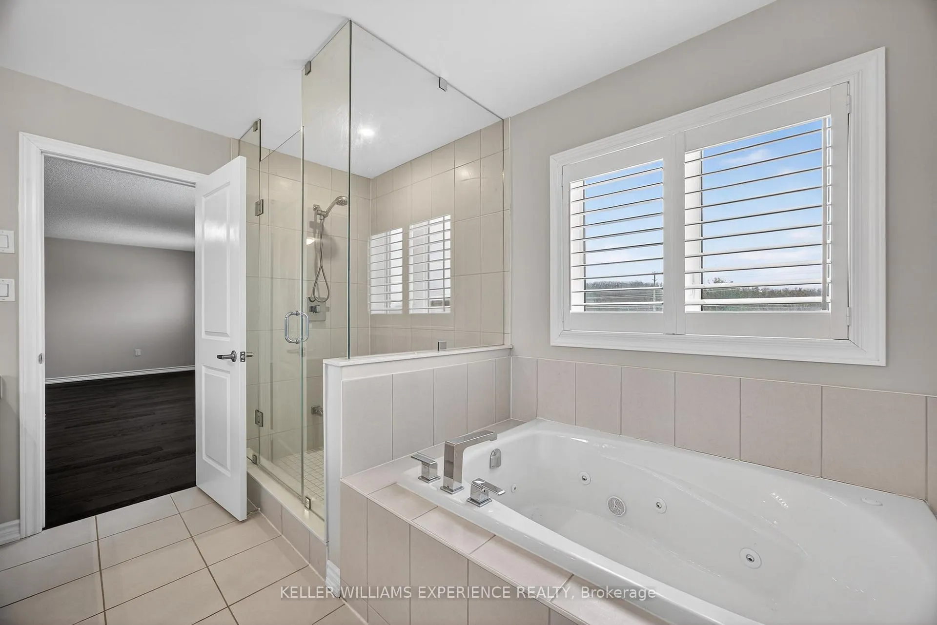 Photo 33 of 35 Muirfield Drive, Barrie, Holly — HOMEH