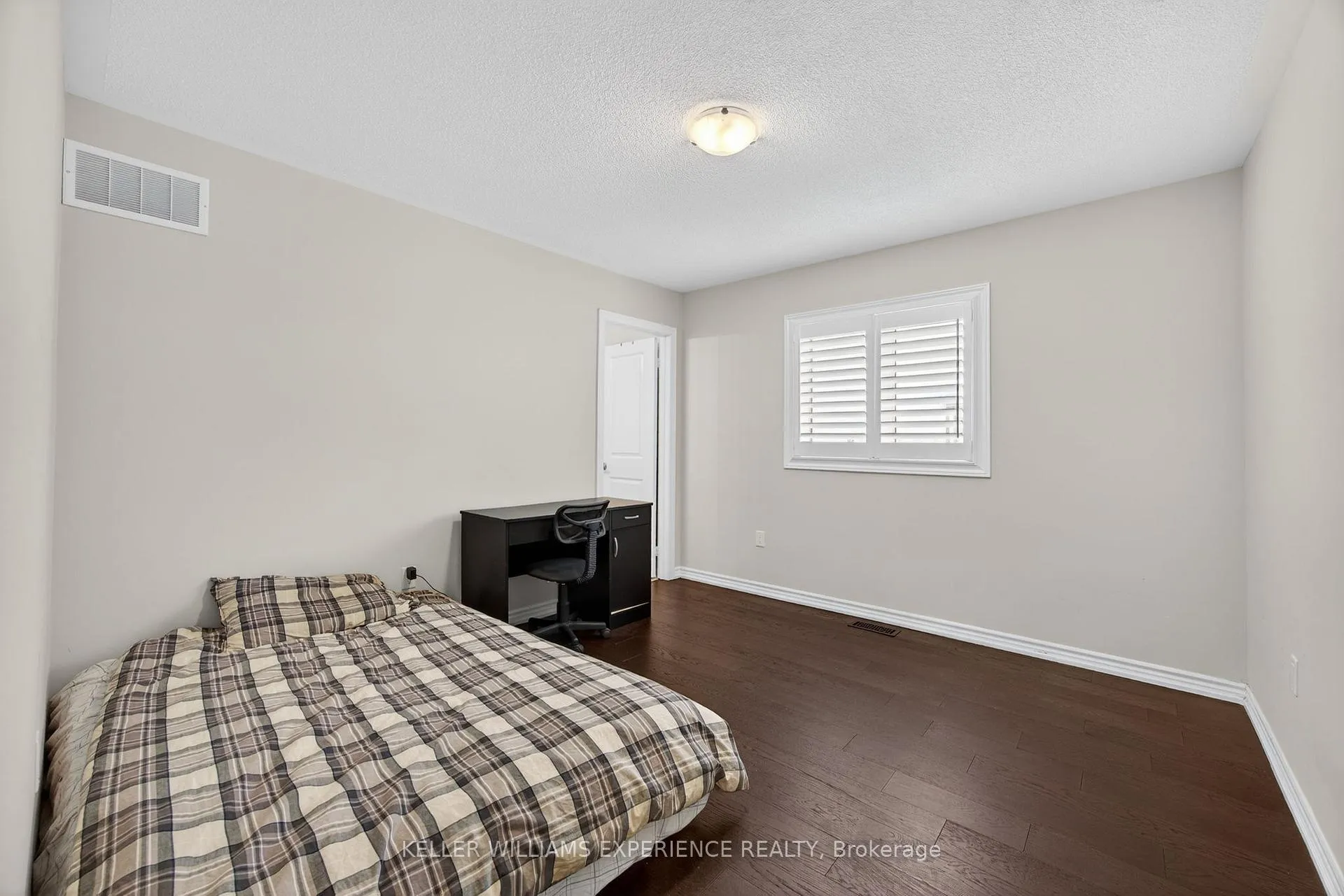 Photo 41 of 35 Muirfield Drive, Barrie, Holly — HOMEH