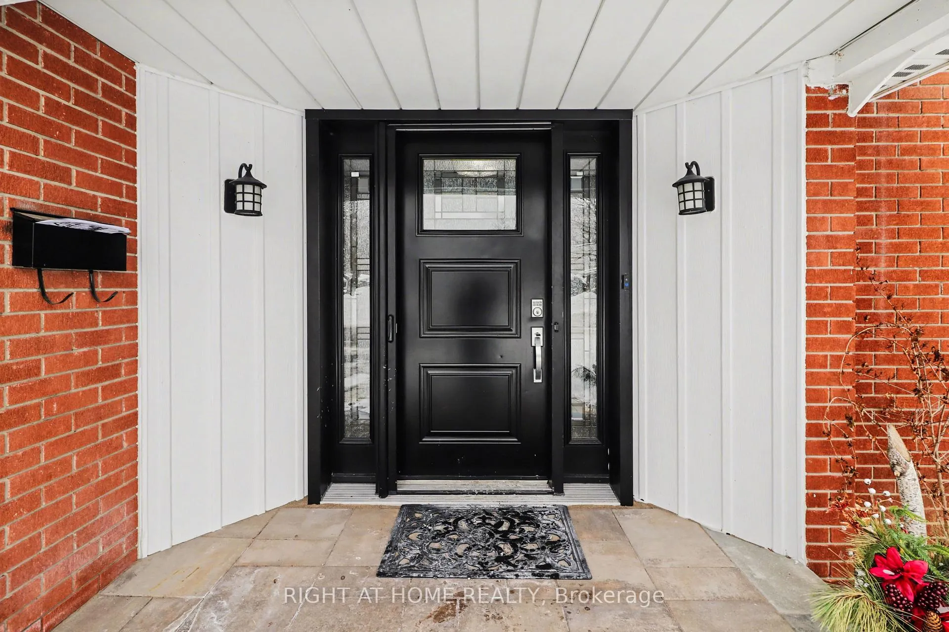 Photo 4 of 51 Westpark Drive, Ottawa, Blackburn Hamlet — HOMEH
