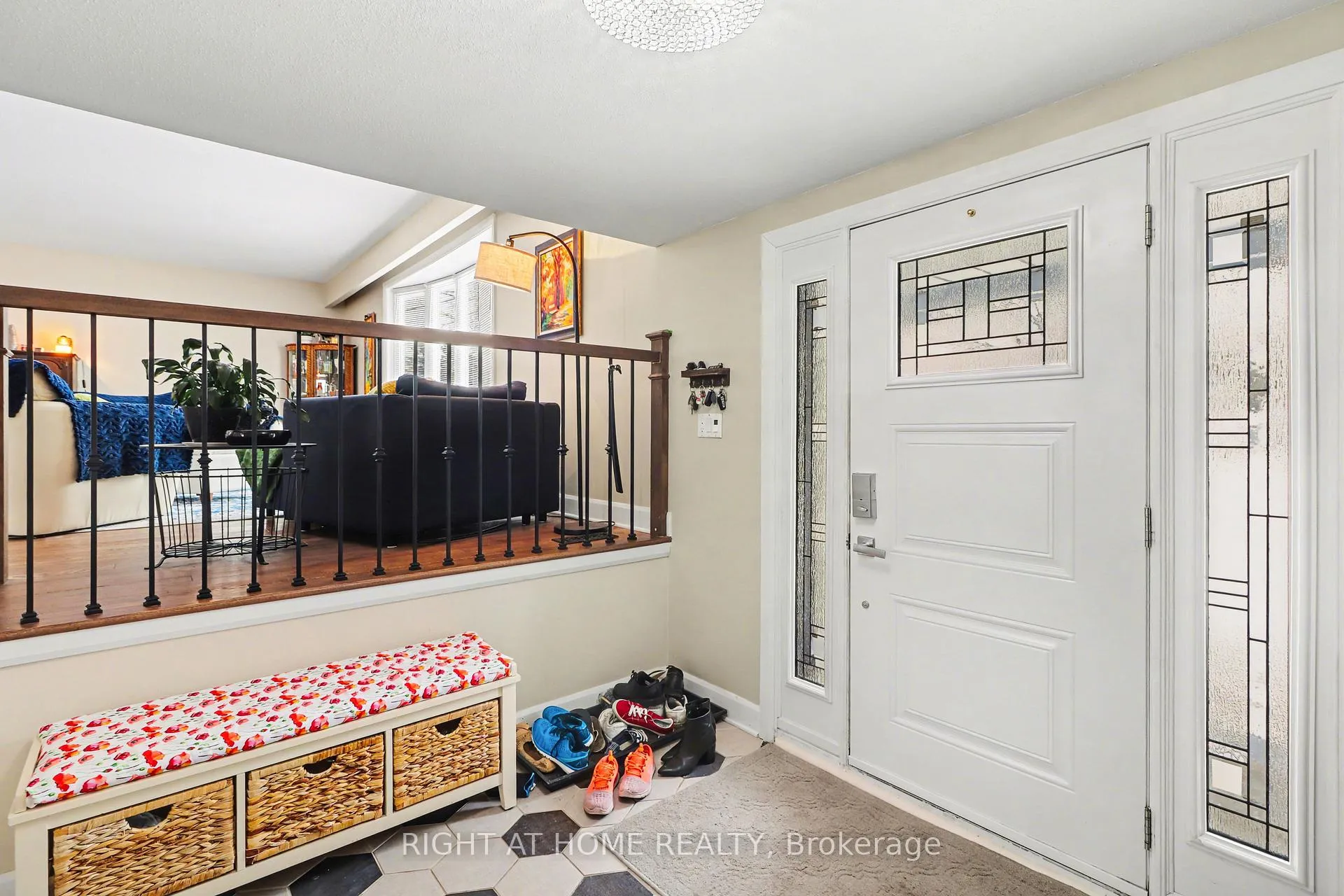 Photo 6 of 51 Westpark Drive, Ottawa, Blackburn Hamlet — HOMEH