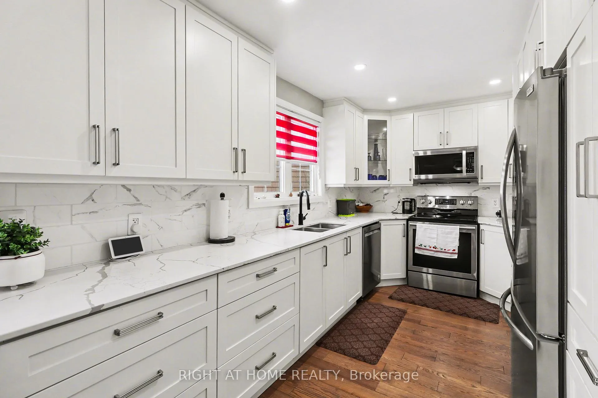 Photo 11 of 51 Westpark Drive, Ottawa, Blackburn Hamlet — HOMEH