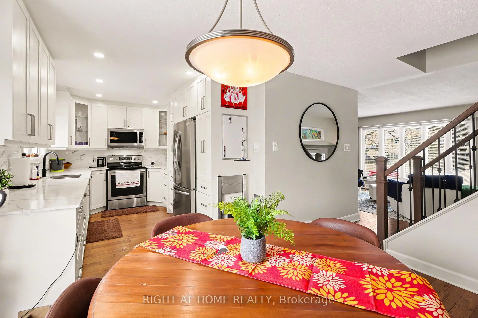 Photo 13 of 51 Westpark Drive, Ottawa, Blackburn Hamlet — HOMEH