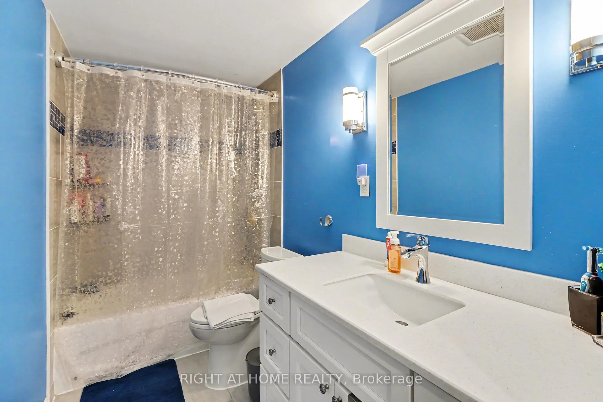 Photo 26 of 51 Westpark Drive, Ottawa, Blackburn Hamlet — HOMEH