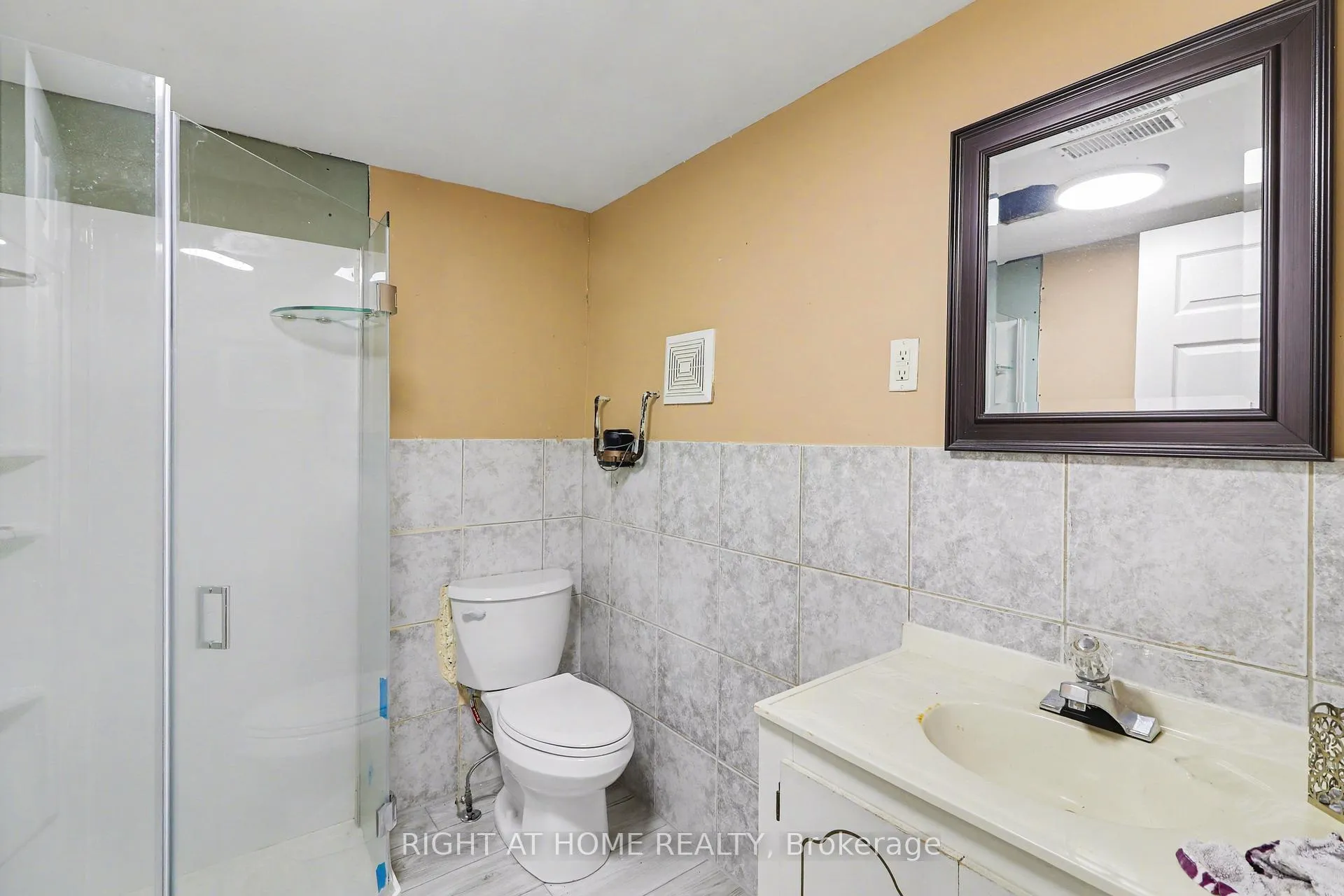 Photo 28 of 51 Westpark Drive, Ottawa, Blackburn Hamlet — HOMEH