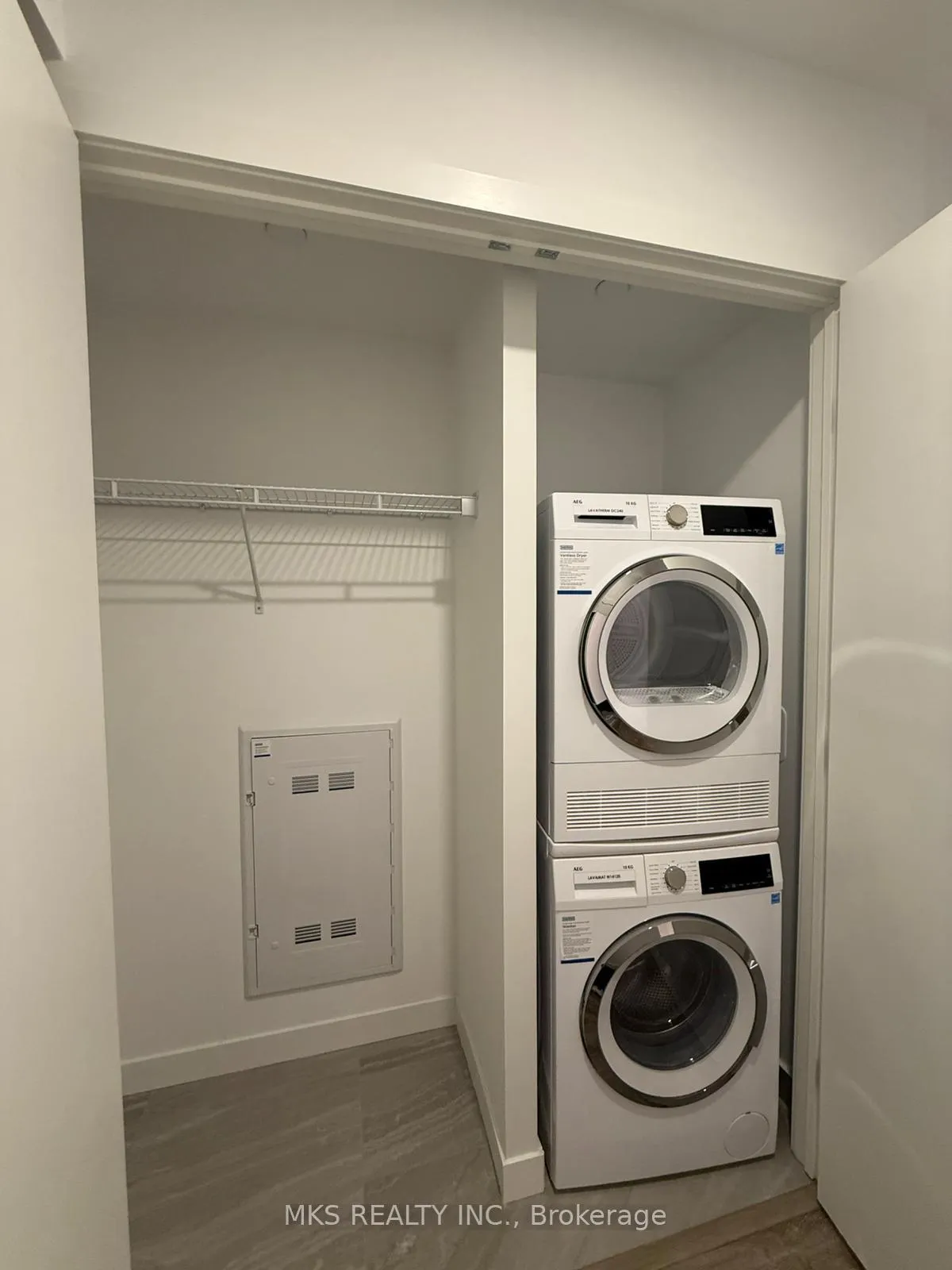 Photo 5 of Unit 1102, 771 Yonge Street, Toronto, The Annex — HOMEH