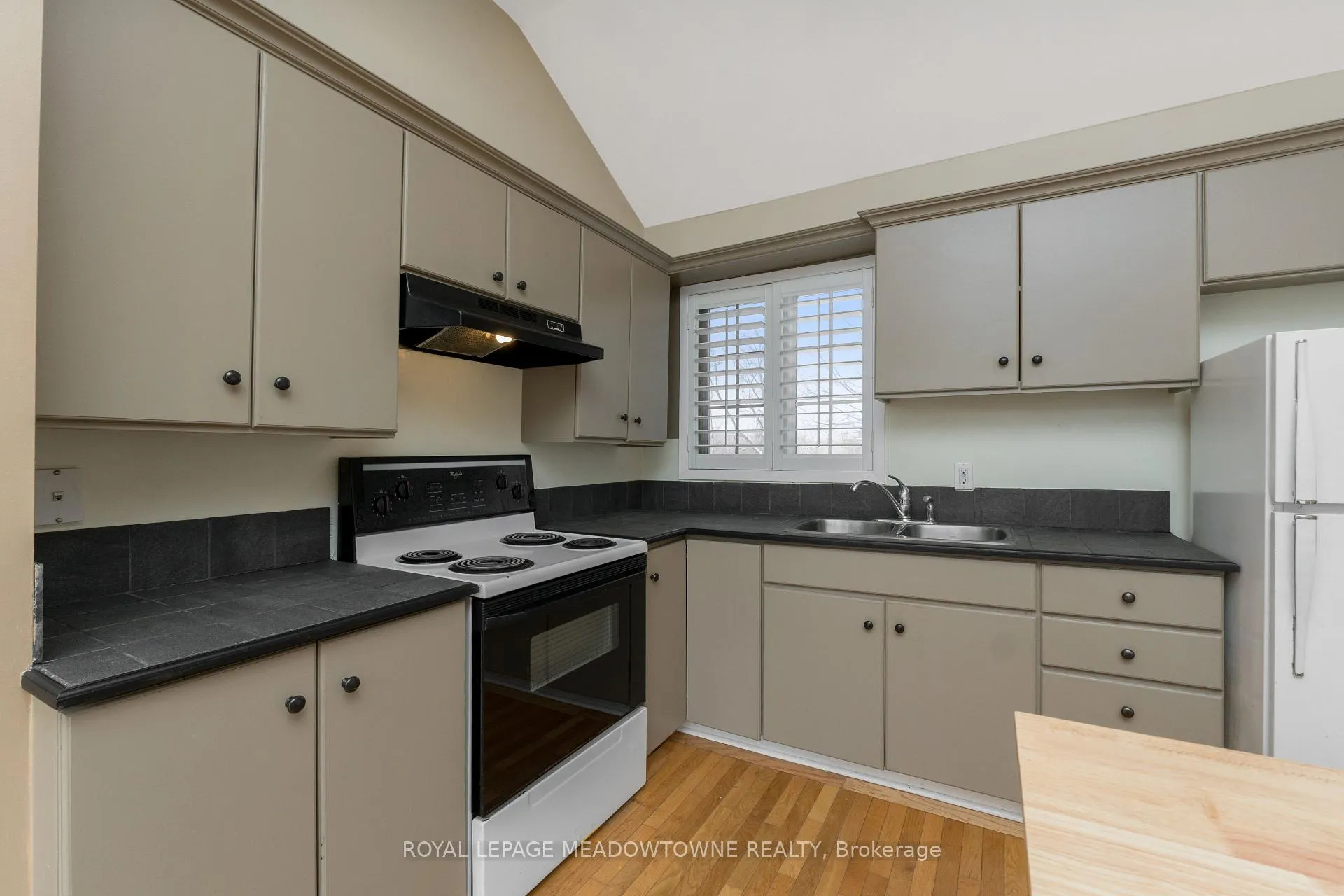 Photo 14 of Unit Upper Unit, 12 Station Street, Erin, Rural Erin — HOMEH