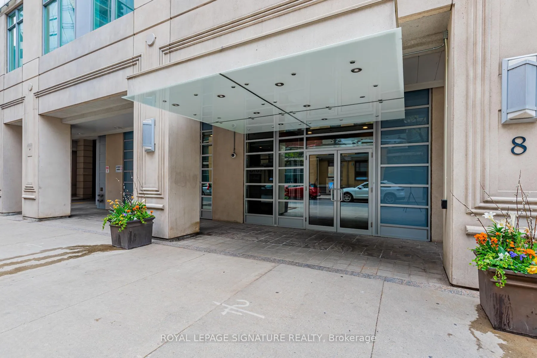 Photo 2 of Unit 709, 8 Scollard Street, Toronto, The Annex — HOMEH