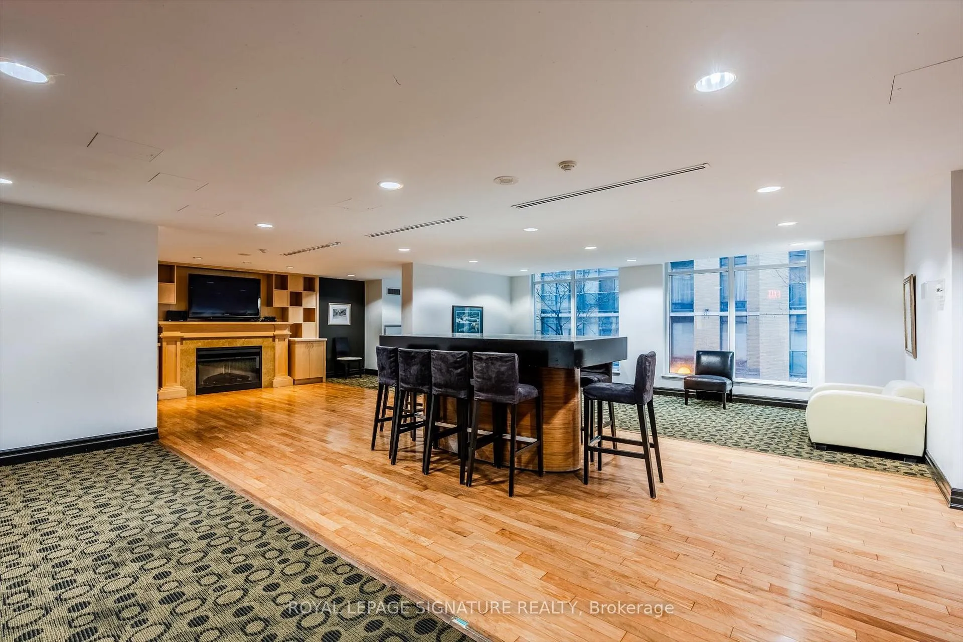 Photo 20 of Unit 709, 8 Scollard Street, Toronto, The Annex — HOMEH