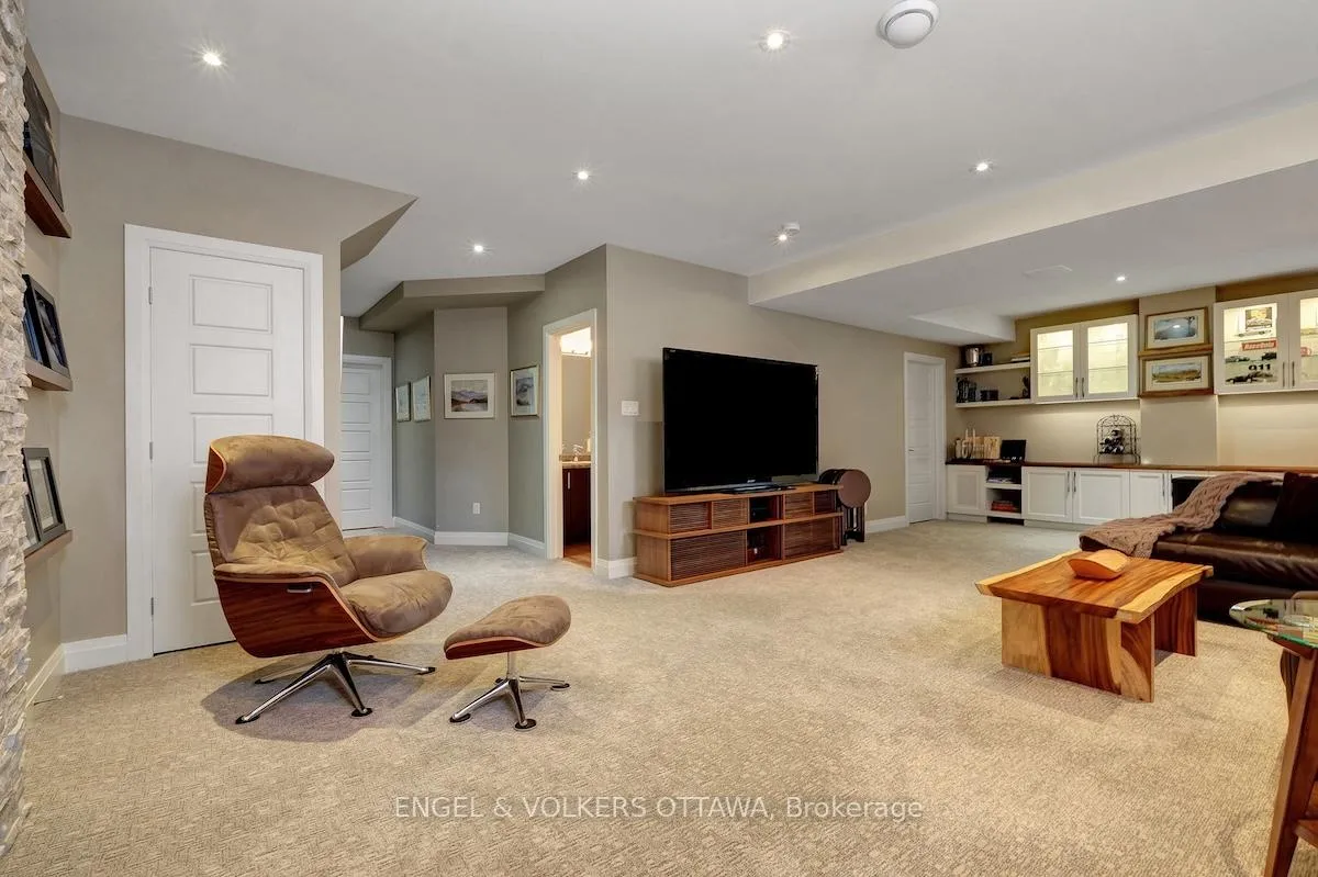 Photo 32 of 3681 Eureka Avenue E, Ottawa, Blossom Park/Leitrim — HOMEH