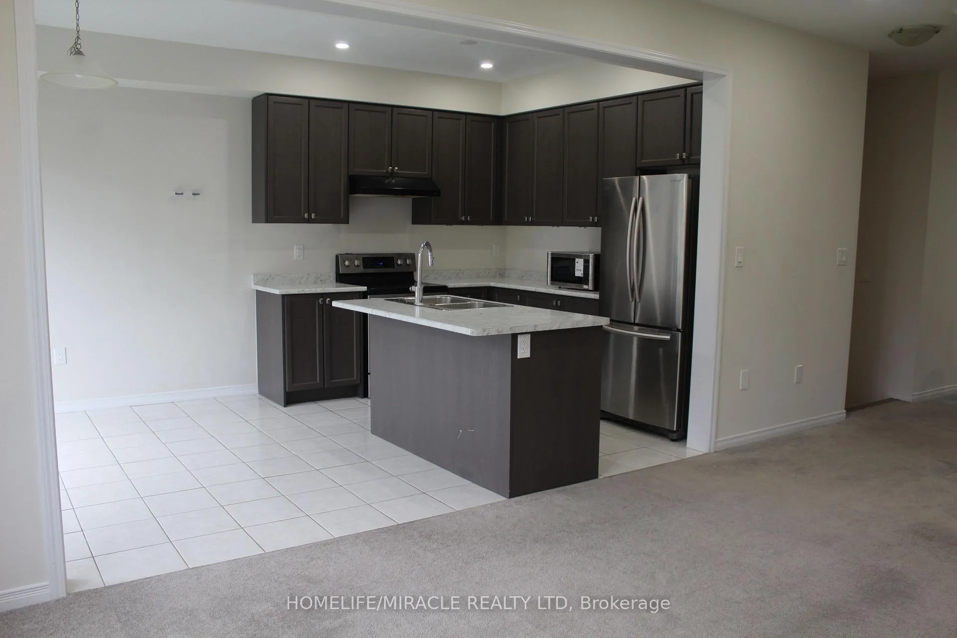 Photo 2 of 7 Esther Crescent, Thorold, Hurricane/Merrittville — HOMEH