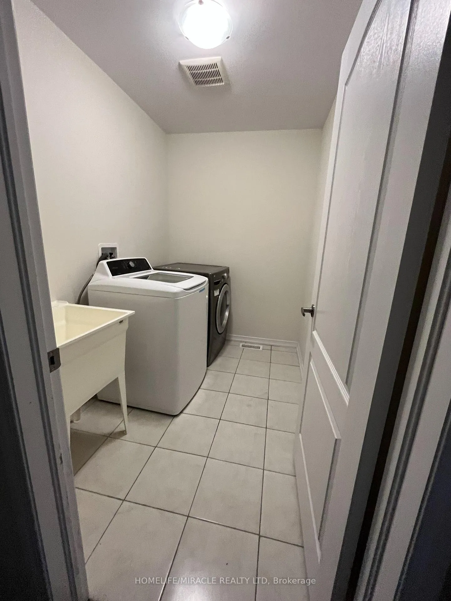 Photo 15 of 7 Esther Crescent, Thorold, Hurricane/Merrittville — HOMEH