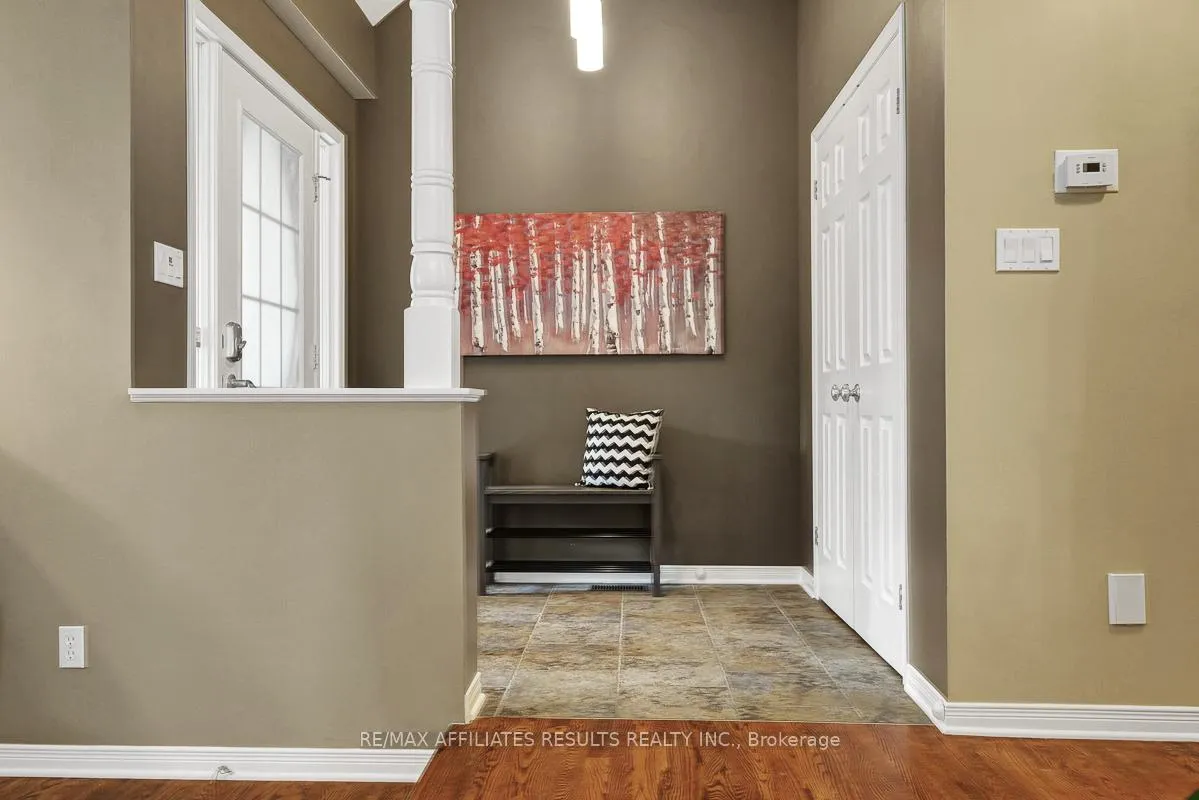 Photo 5 of 35 Crantham Crescent, Ottawa, Stittsville (Central) — HOMEH