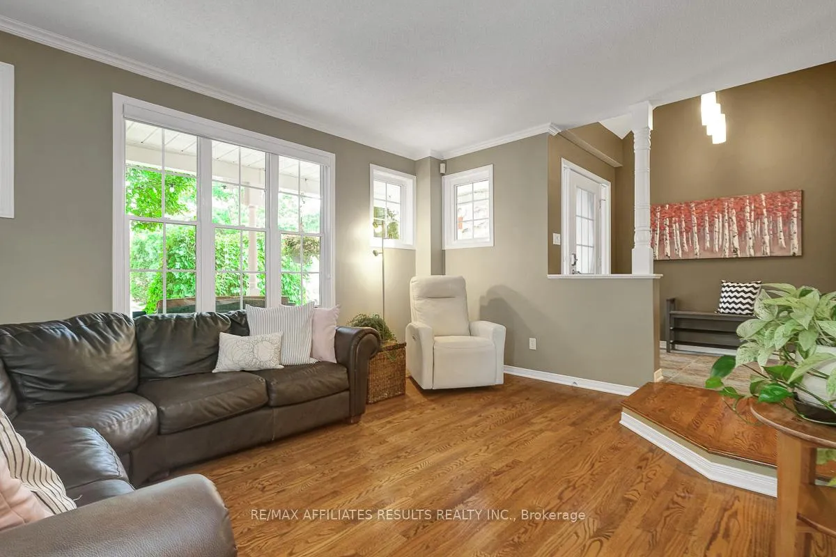 Photo 6 of 35 Crantham Crescent, Ottawa, Stittsville (Central) — HOMEH