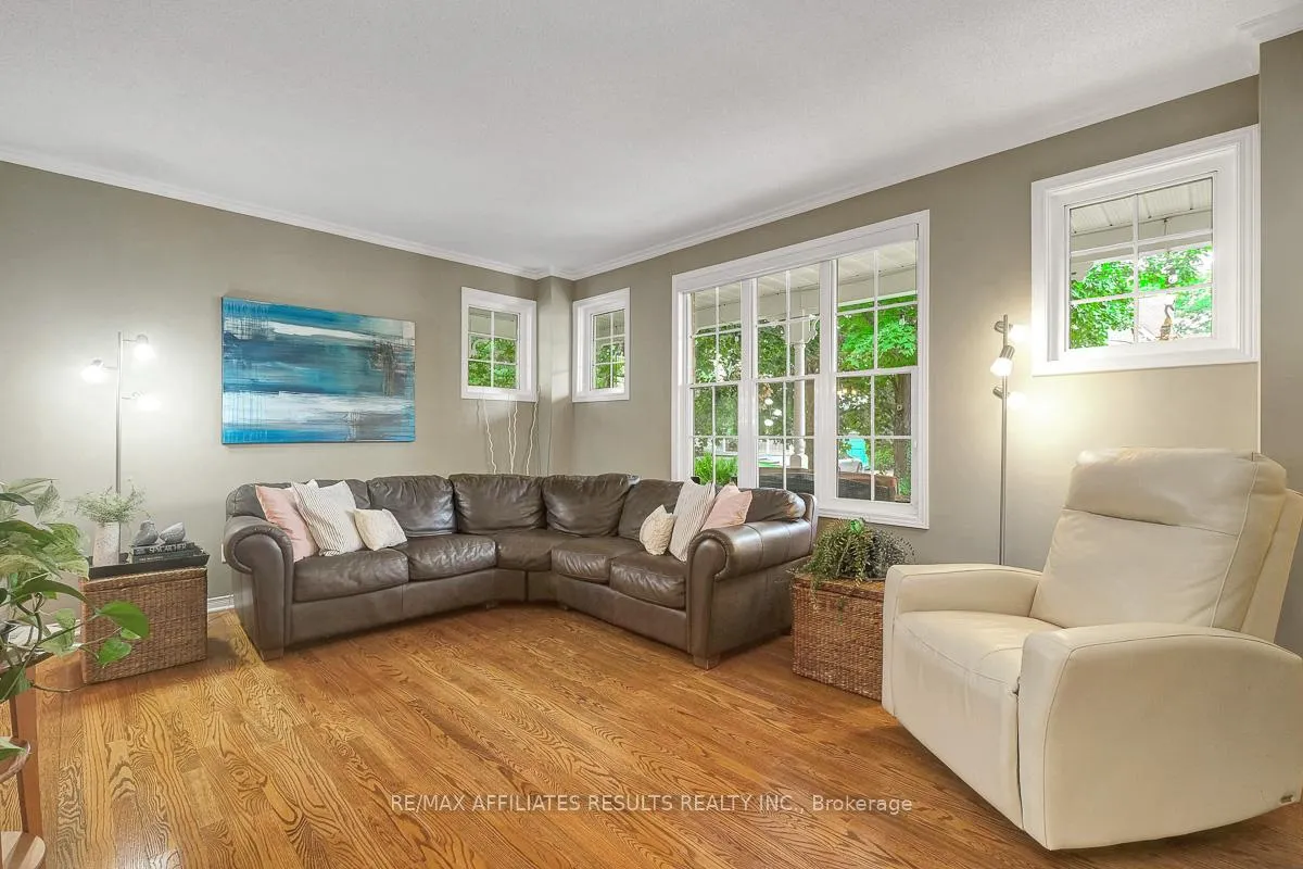 Photo 7 of 35 Crantham Crescent, Ottawa, Stittsville (Central) — HOMEH