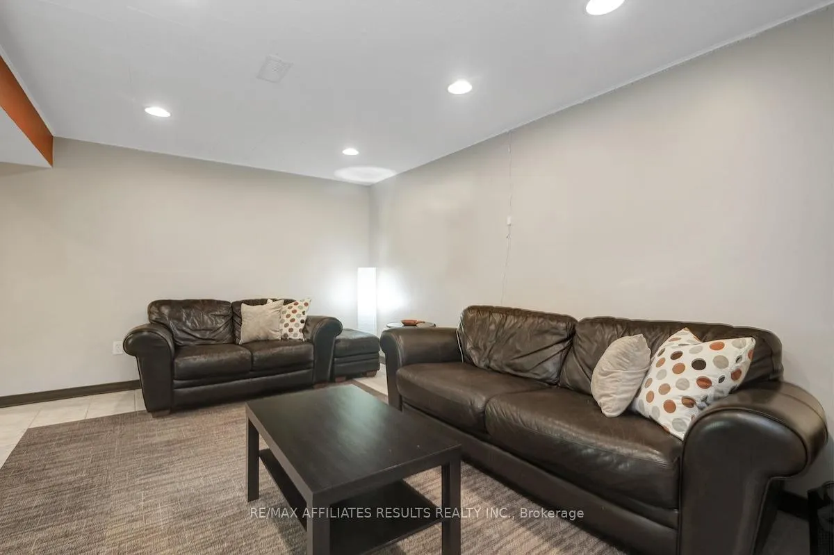 Photo 38 of 35 Crantham Crescent, Ottawa, Stittsville (Central) — HOMEH