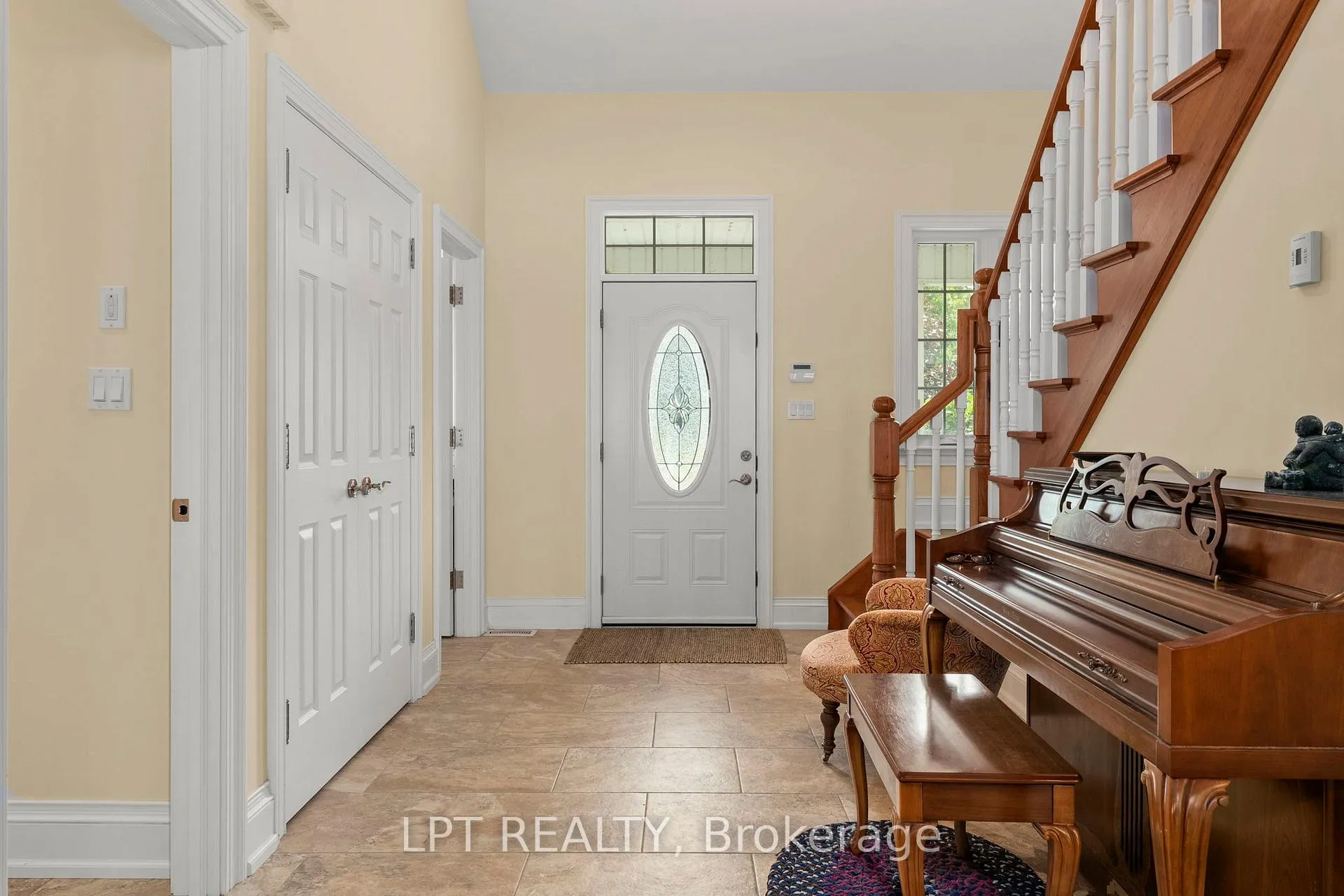 Photo 10 of 22 Blue Heron Drive, Georgina, Virginia — HOMEH